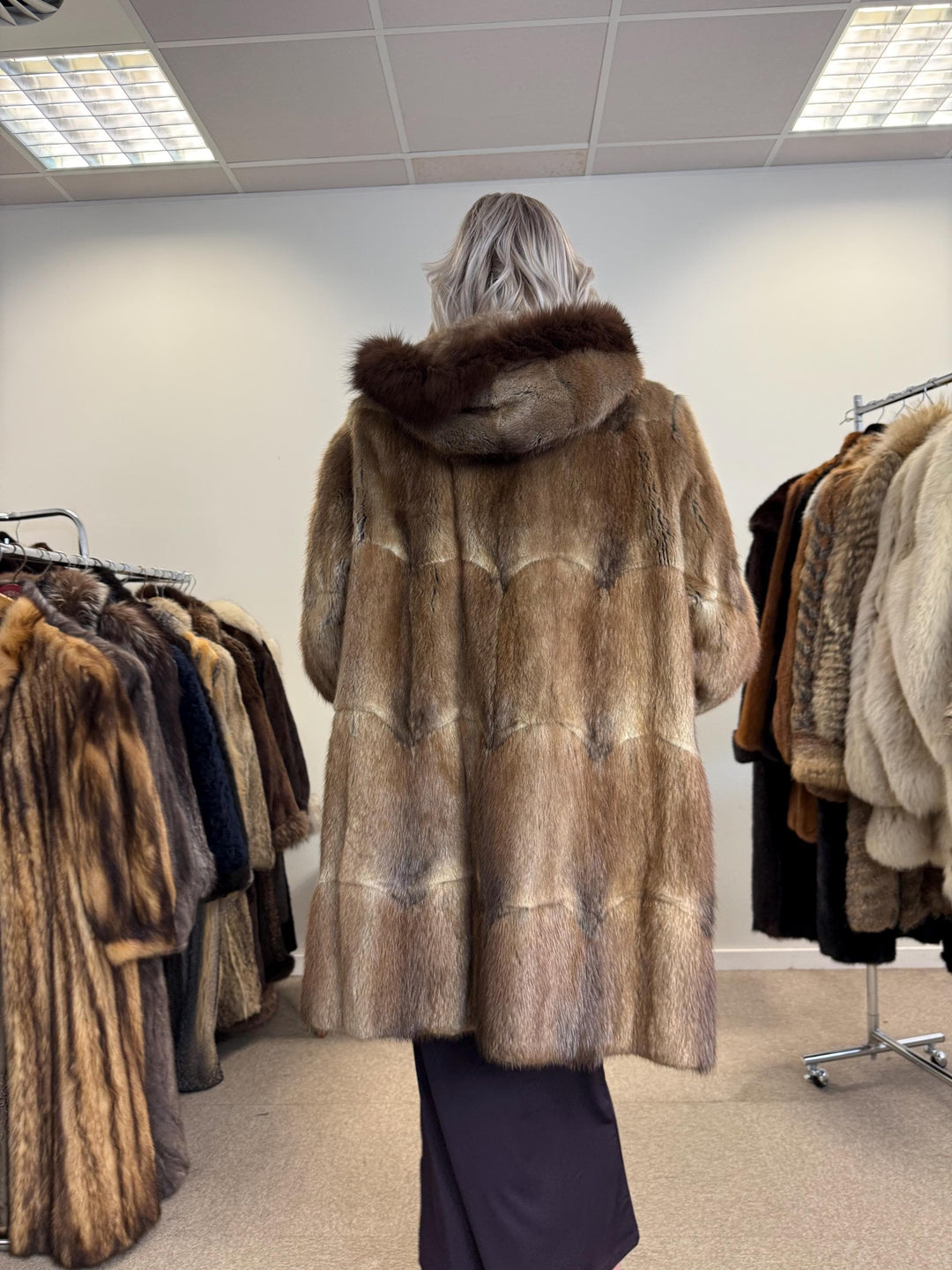 Muskrat Fur Coat, Hooded Muskrat Coat, Medium Size, Vintage Fur Coat, Soft Muskrat Coat, Brown Fur Coat, Women's Fur Coat, Real Muskrat Fur