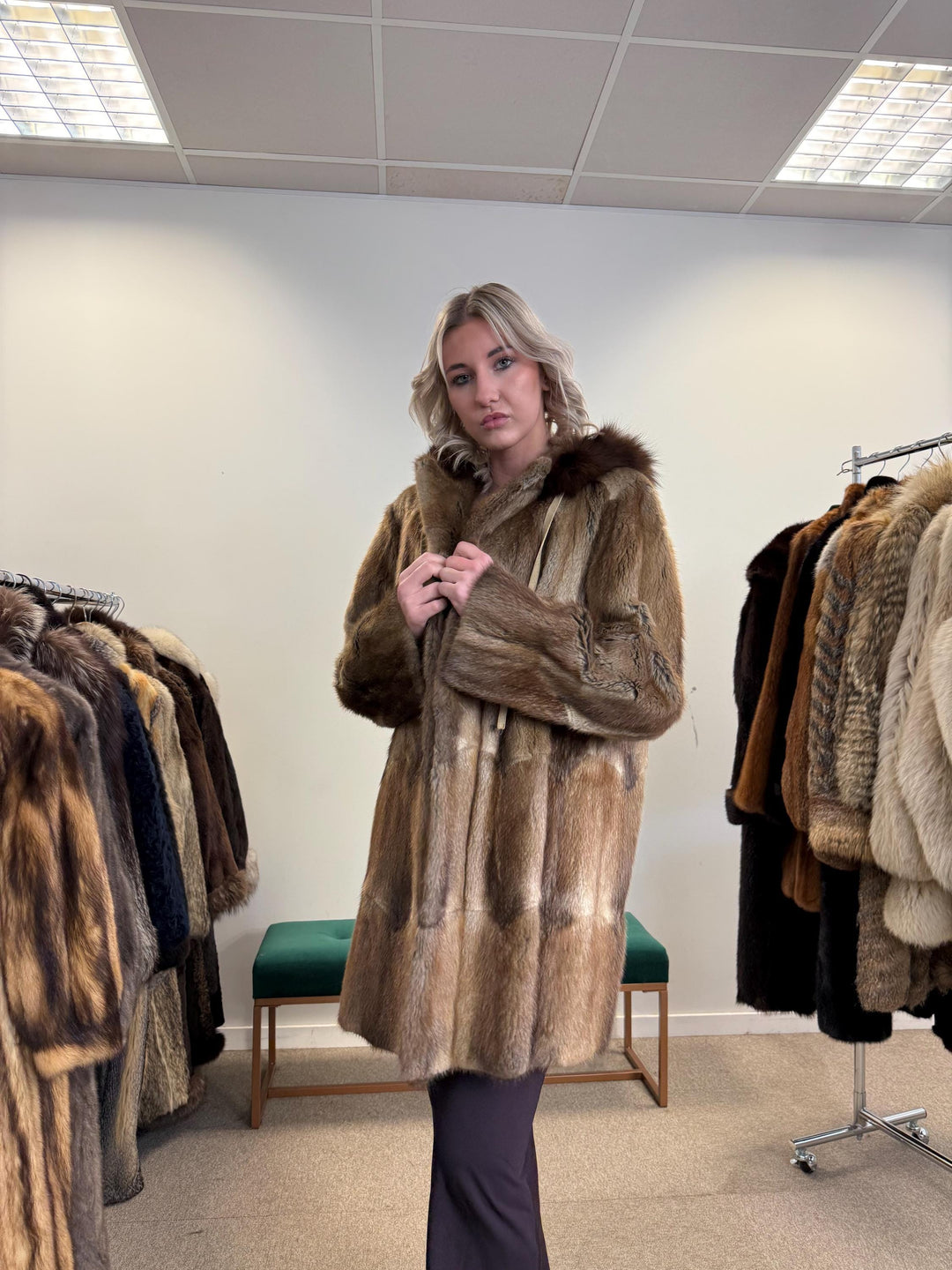 Muskrat Fur Coat, Hooded Muskrat Coat, Medium Size, Vintage Fur Coat, Soft Muskrat Coat, Brown Fur Coat, Women's Fur Coat, Real Muskrat Fur