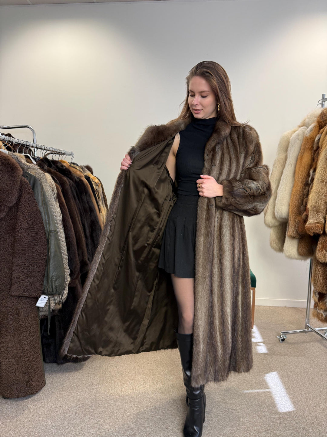 Luxury Muskrat Fur Coat, XXL Size, Long Muskrat Coat, Soft Fur Coat, Vintage Fur Coat, Real Muskrat Coat, Full Length Fur Coat