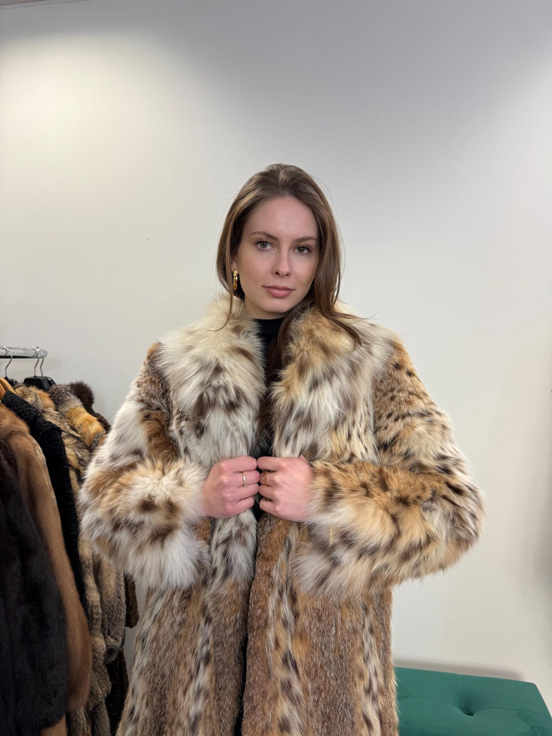 Lynx fur jacket, hooded fur jacket, medium new fur coat, real fur coat, lynx coat, excellent condition, handmade fur coat