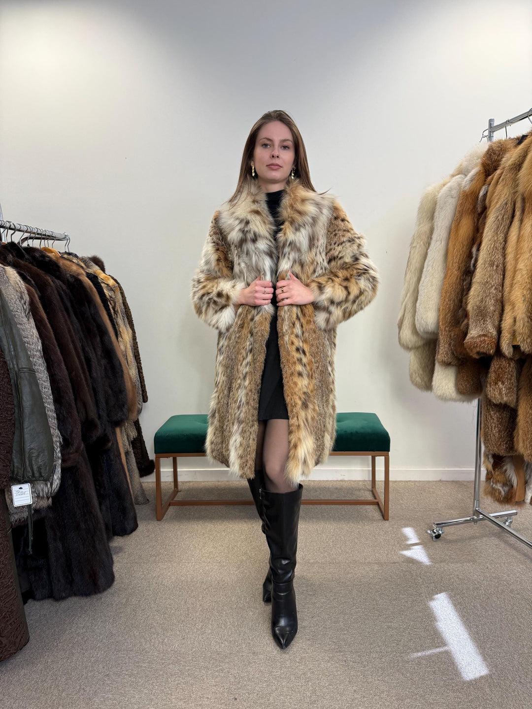 Lynx fur jacket, hooded fur jacket, medium new fur coat, real fur coat, lynx coat, excellent condition, handmade fur coat