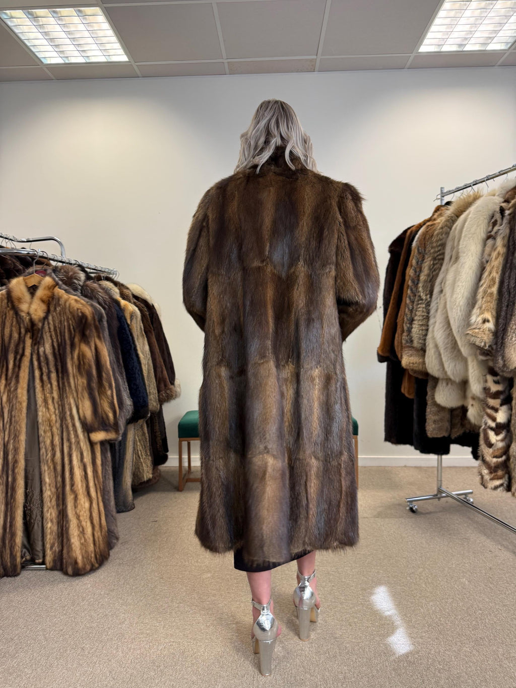 Long Bisam Fur Coat, Large Size, Bisam Fur Coat, Real Fur Coat, Bisam Fur, Vintage Fur Coat, Women's Coat, Thick Fur Coat, Brown Bisam Coat