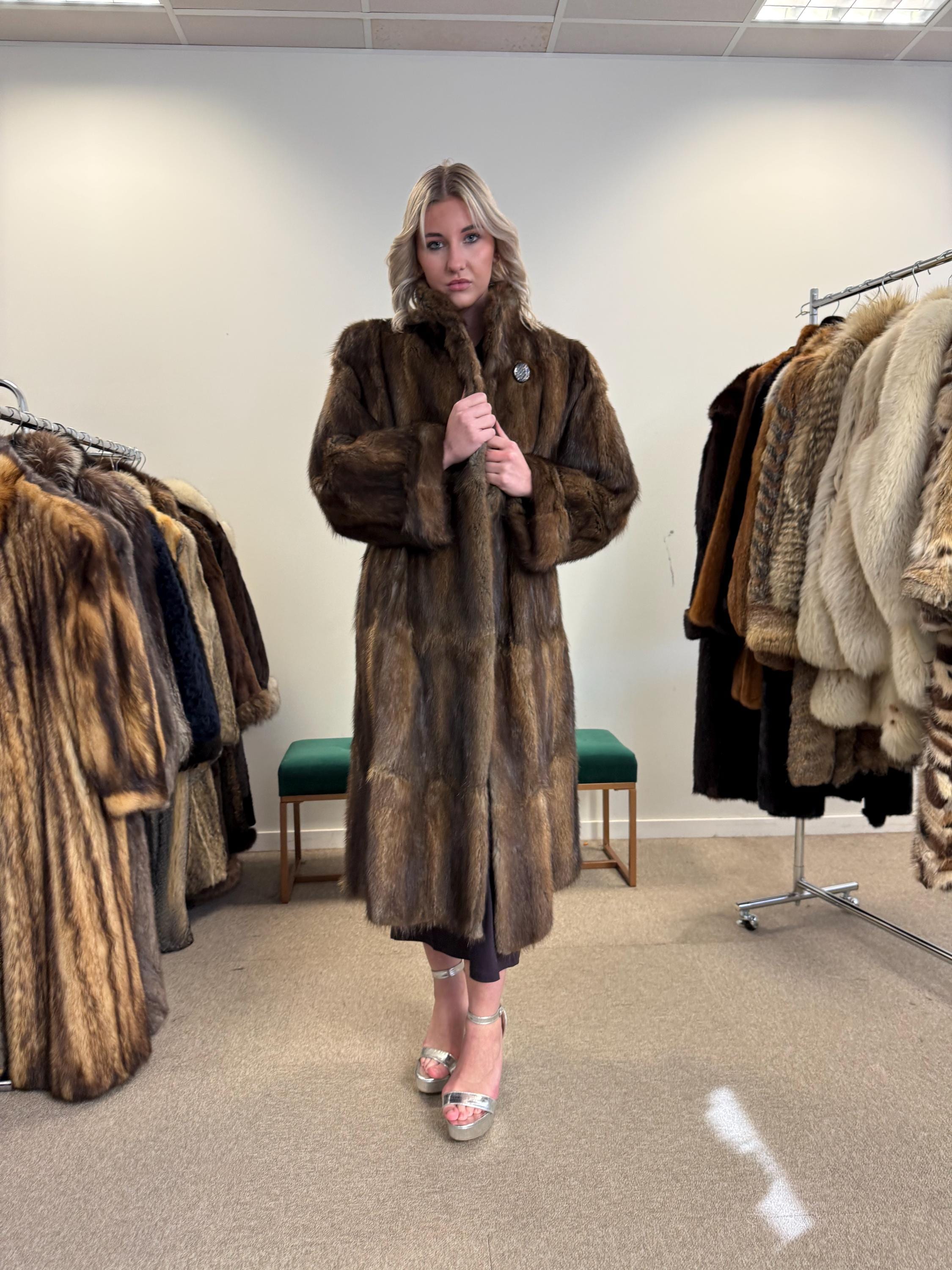 Long Bisam Fur Coat, Large Size, Bisam Fur Coat, Real Fur Coat, Bisam Fur, Vintage Fur Coat, Women's Coat, Thick Fur Coat, Brown Bisam Coat