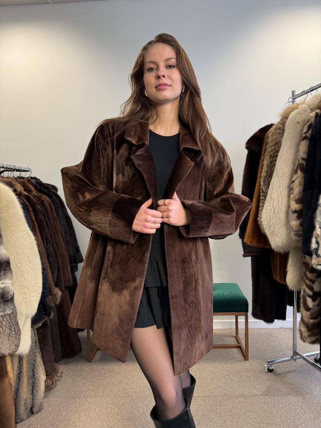 Dark Brown Velvet Fur Jacket, Vintage Lackotter Fur, Large Size, Sheared Muskrat Seal-Look Coat, Luxury Fur Jacket, Velvet Jacket, Luxury