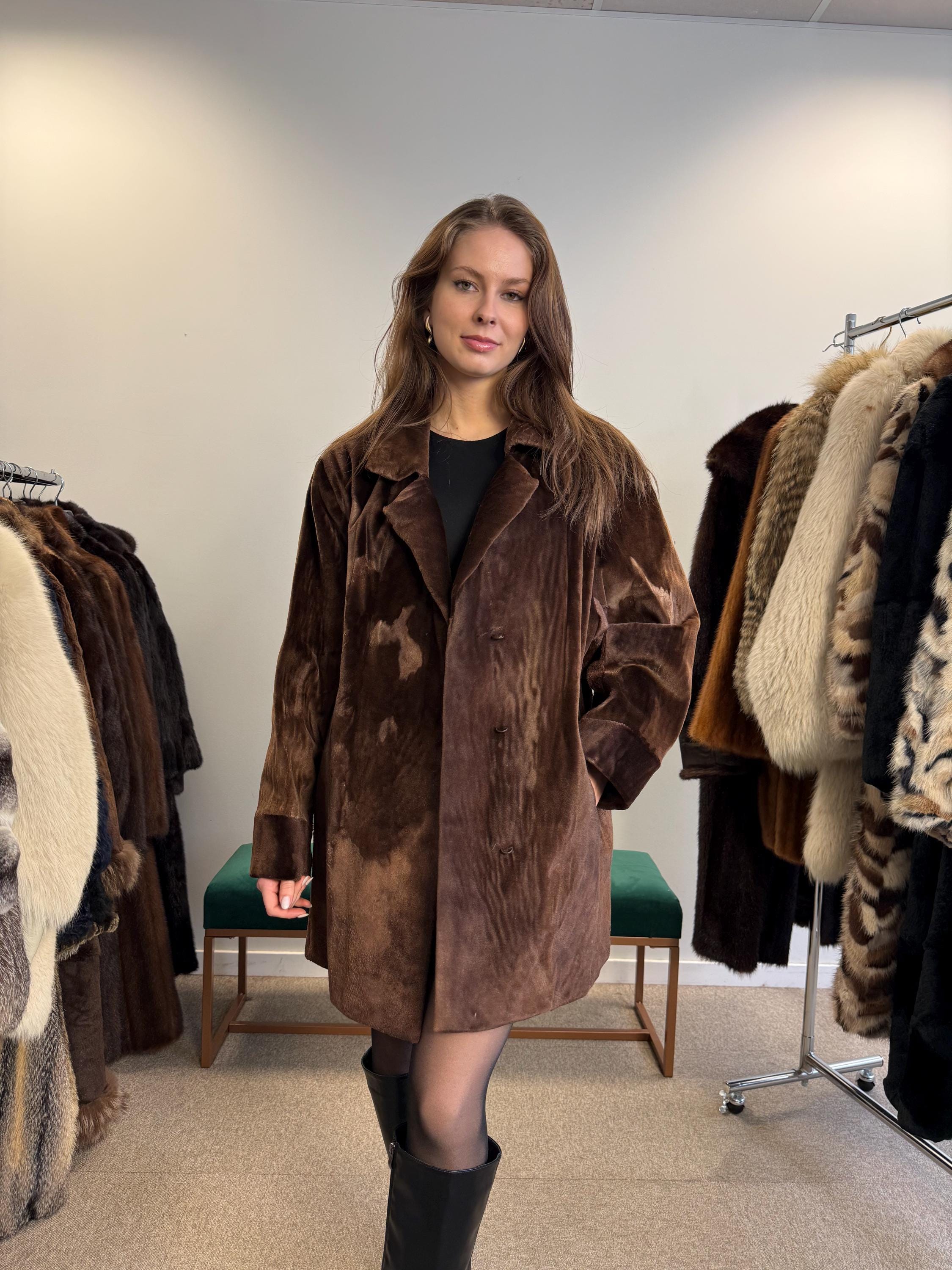 Dark Brown Velvet Fur Jacket, Vintage Lackotter Fur, Large Size, Sheared Muskrat Seal-Look Coat, Luxury Fur Jacket, Velvet Jacket, Luxury