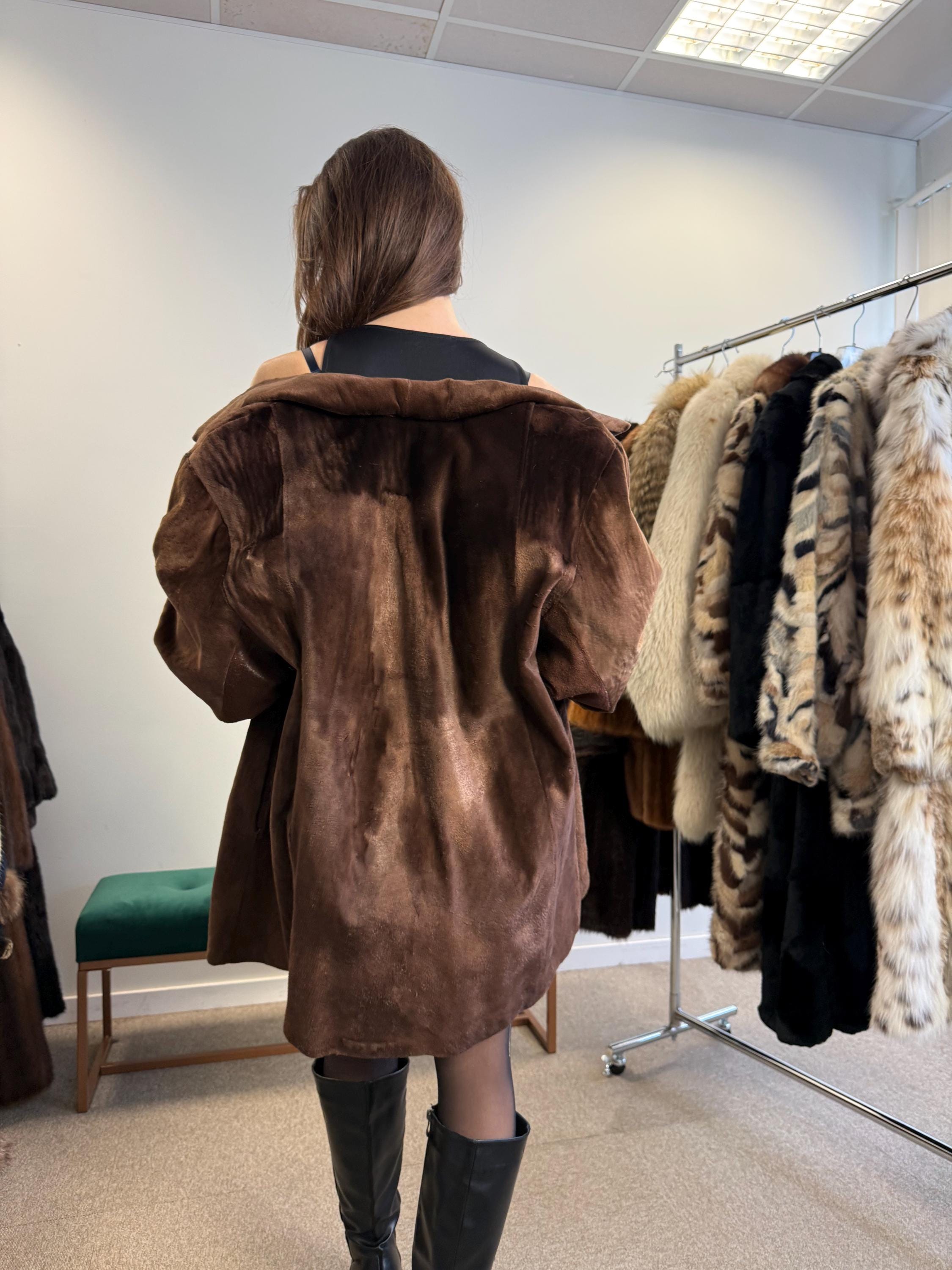 Dark Brown Velvet Fur Jacket, Vintage Lackotter Fur, Large Size, Sheared Muskrat Seal-Look Coat, Luxury Fur Jacket, Velvet Jacket, Luxury