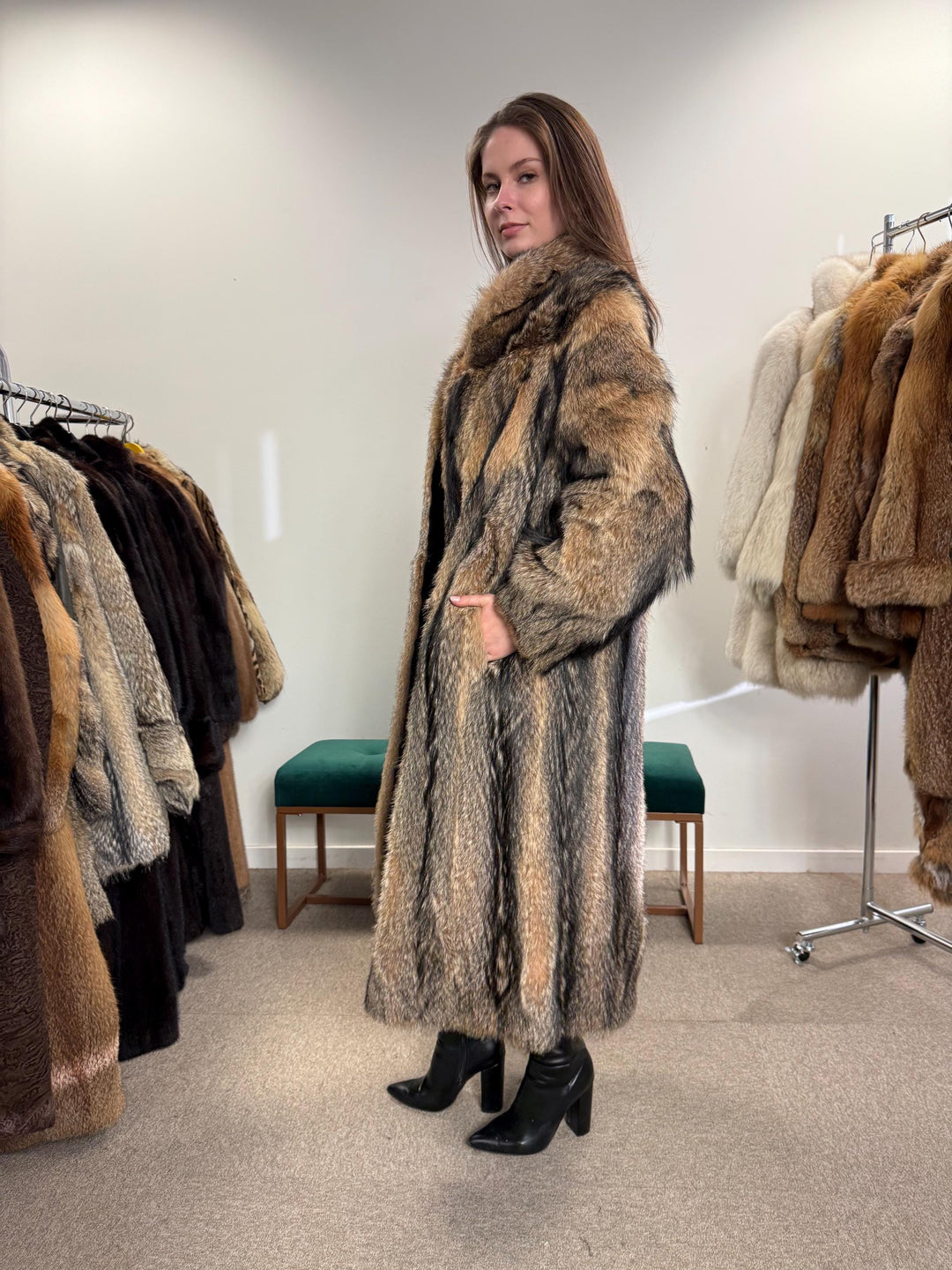 Full-Length Coyote Fur Coat, small Size, Women's Fur Coat, Real Coyote Fur Coat, Coyote Coat Women, Vintage Fur Coat, Real Coyote Coat, Fur