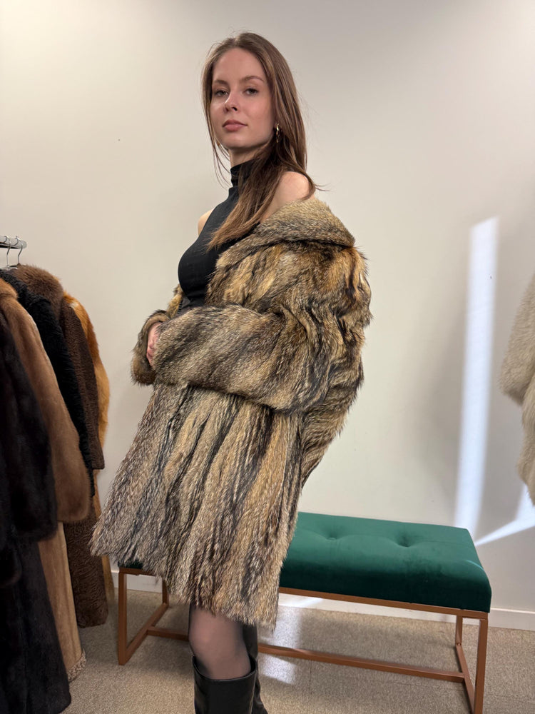 Coyote Fur Coat, Medium Size, Real Fur with Perfect Black Lining, Vintage Style, Luxurious and Warm Women's Outerwear, Coyote Fur Jacket