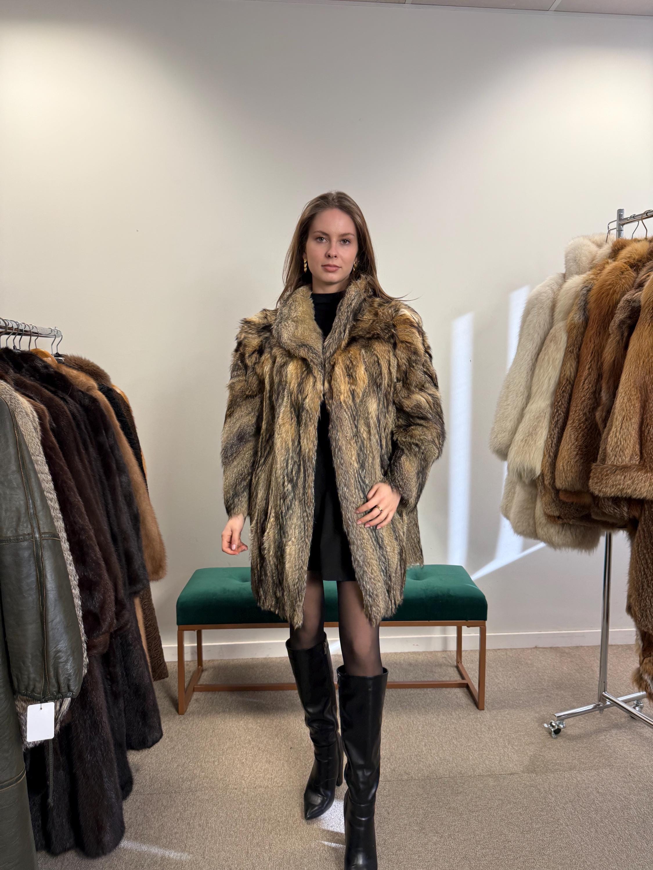 Coyote Fur Coat, Medium Size, Real Fur with Perfect Black Lining, Vintage Style, Luxurious and Warm Women's Outerwear, Coyote Fur Jacket