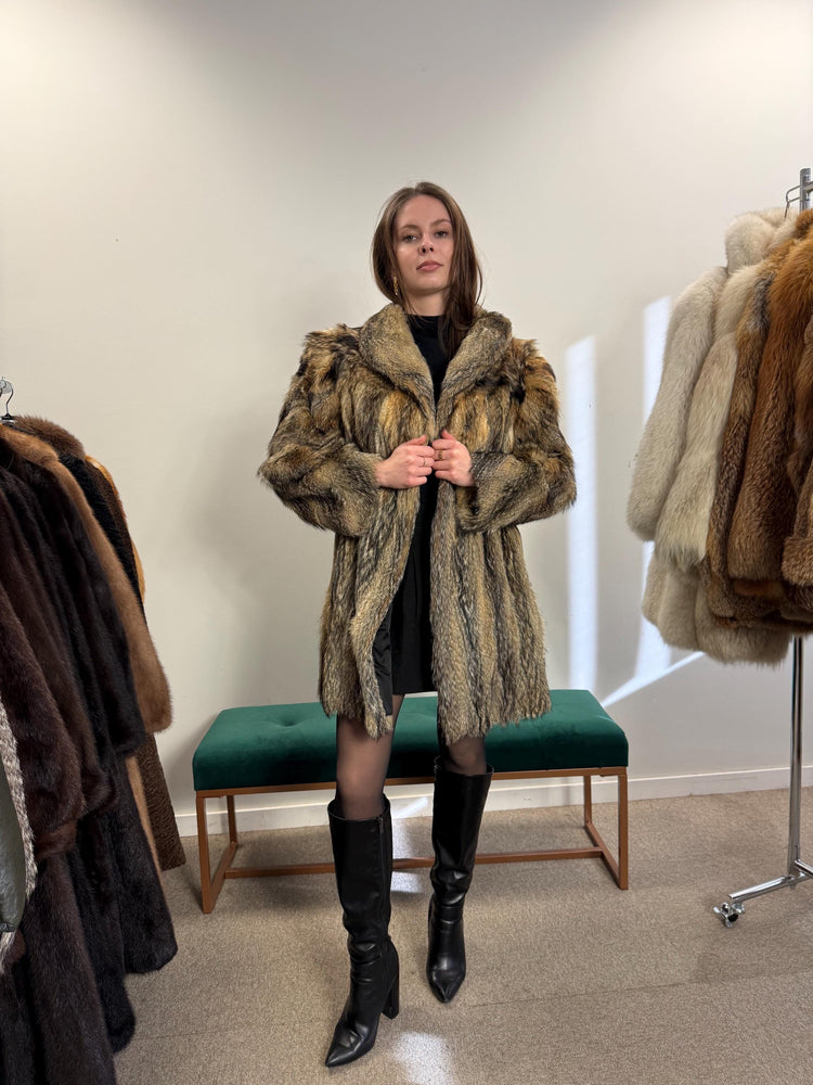 Coyote Fur Coat, Medium Size, Real Fur with Perfect Black Lining, Vintage Style, Luxurious and Warm Women's Outerwear, Coyote Fur Jacket