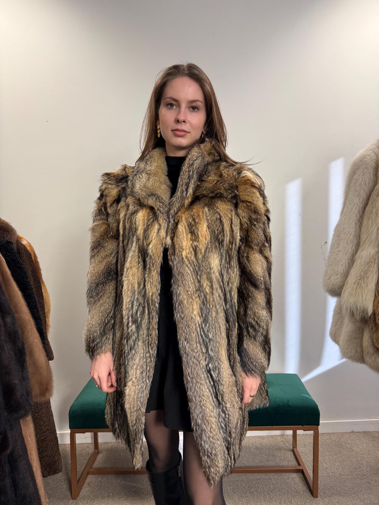 Coyote Fur Coat, Medium Size, Real Fur with Perfect Black Lining, Vintage Style, Luxurious and Warm Women's Outerwear, Coyote Fur Jacket