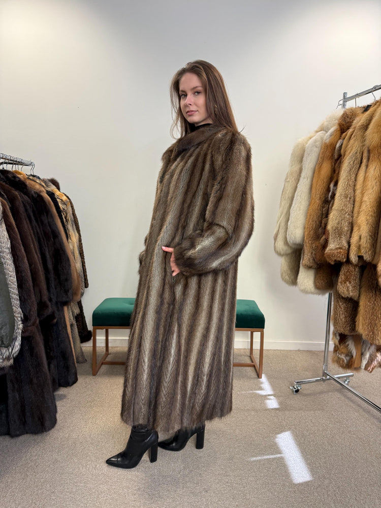 Luxury Muskrat Fur Coat, XXL Size, Long Muskrat Coat, Soft Fur Coat, Vintage Fur Coat, Real Muskrat Coat, Full Length Fur Coat