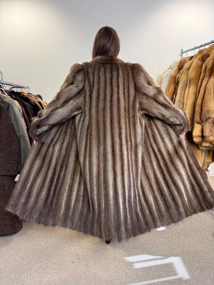 Luxury Muskrat Fur Coat, XXL Size, Long Muskrat Coat, Soft Fur Coat, Vintage Fur Coat, Real Muskrat Coat, Full Length Fur Coat