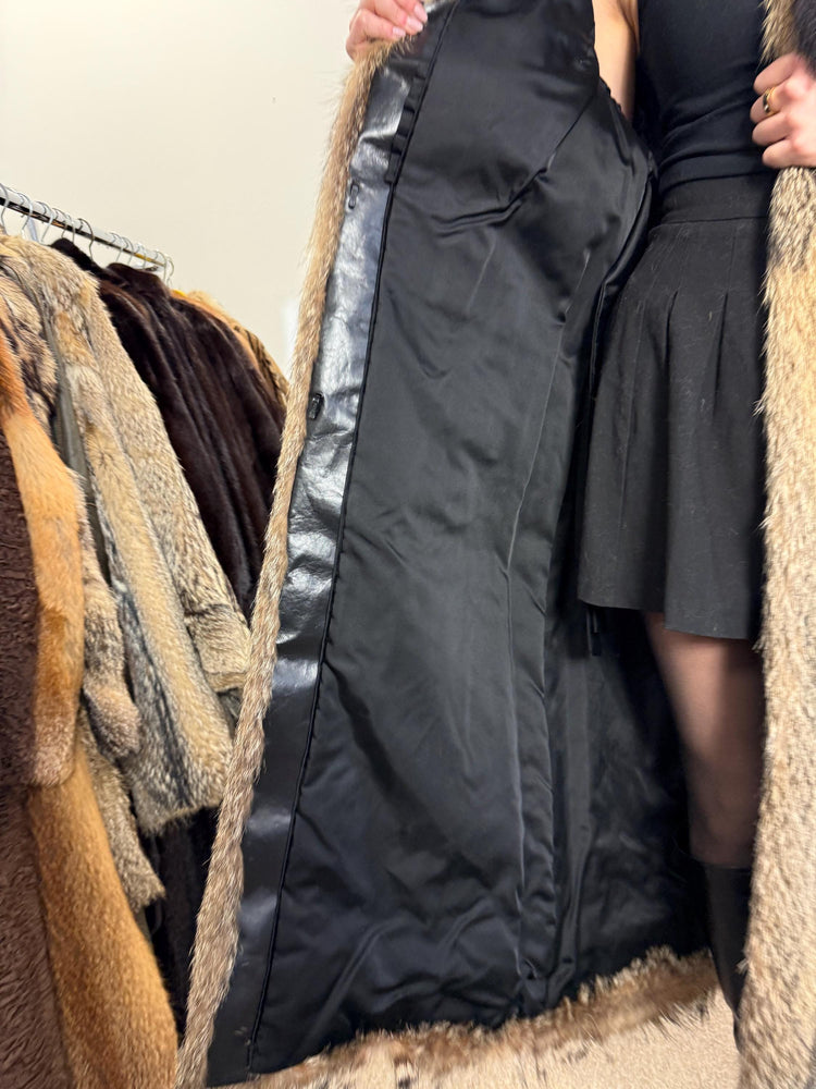Full-Length Coyote Fur Coat, Large Size, Women's Fur Coat, Real Coyote Fur Coat, Coyote Coat Women, Vintage Fur Coat, Real Coyote Coat, Fur
