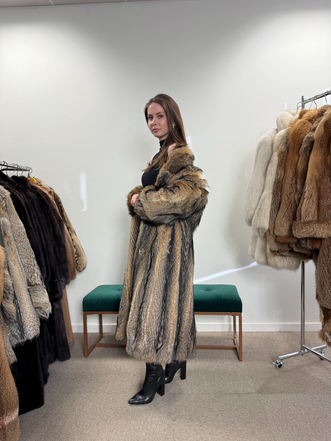 Full-Length Coyote Fur Coat, small Size, Women's Fur Coat, Real Coyote Fur Coat, Coyote Coat Women, Vintage Fur Coat, Real Coyote Coat, Fur