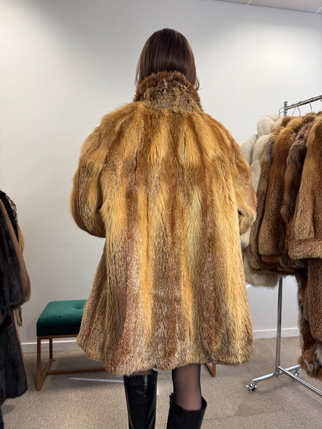 Outlet Red Fox Fur Coat, Medium Size, Vintage Fur Coat, Fur Coat Women, Real Fox Coat, Fox Fur Jacket, Fur, Fox Coat, Red Fox,damaged lining