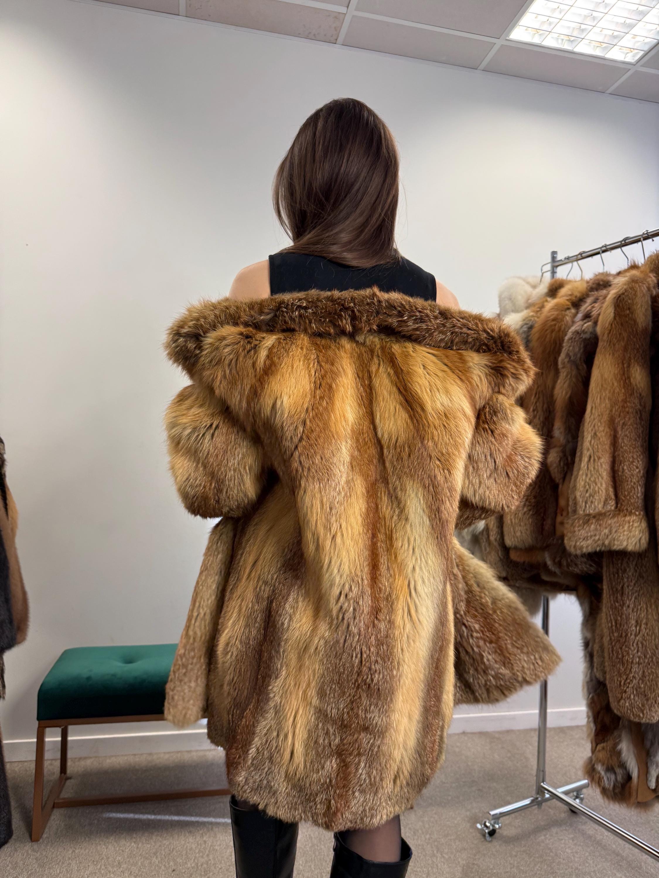 Outlet Red Fox Fur Coat, Medium Size, Vintage Fur Coat, Fur Coat Women, Real Fox Coat, Fox Fur Jacket, Fur, Fox Coat, Red Fox,damaged lining