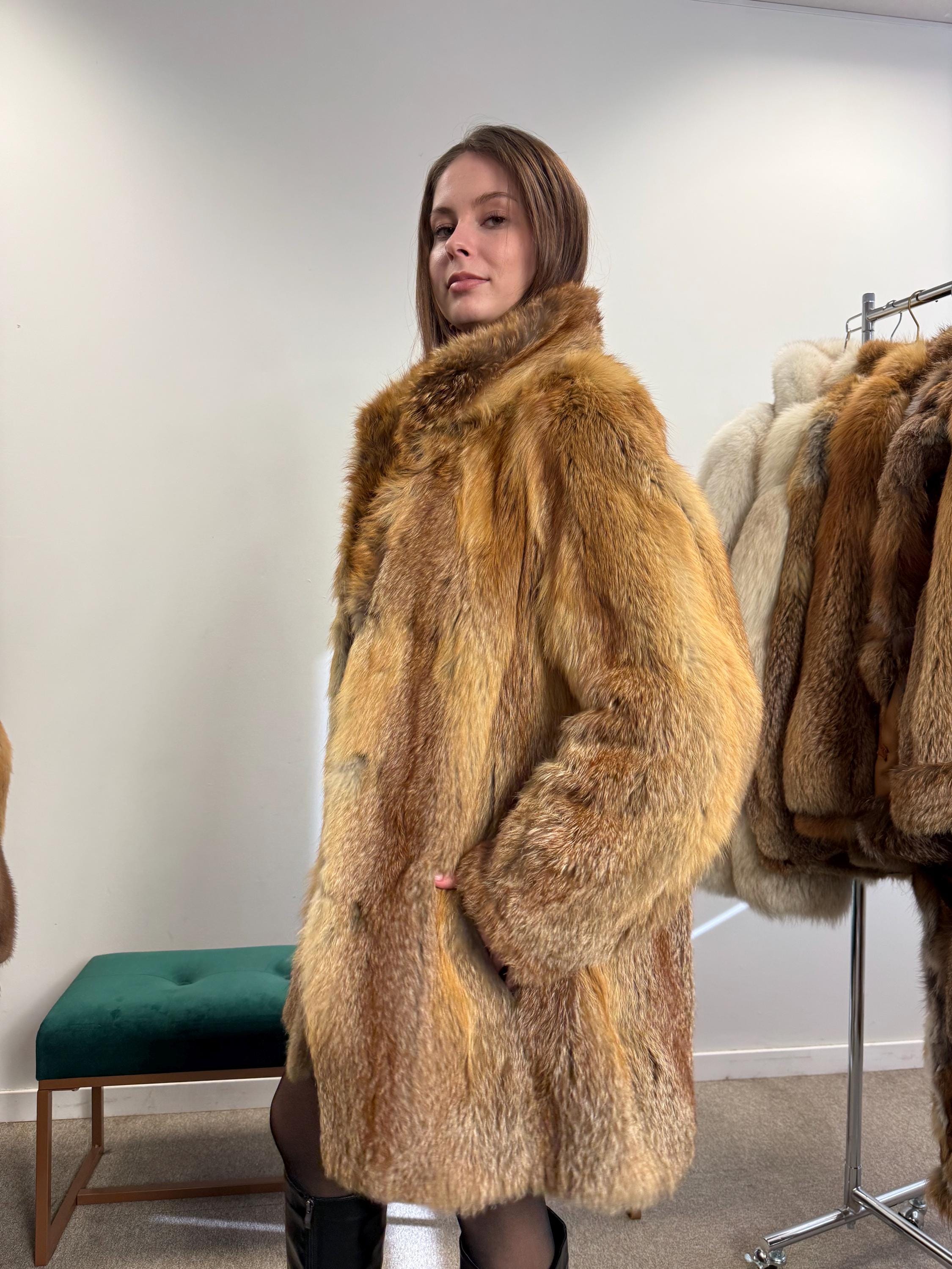 Outlet Red Fox Fur Coat, Medium Size, Vintage Fur Coat, Fur Coat Women, Real Fox Coat, Fox Fur Jacket, Fur, Fox Coat, Red Fox,damaged lining
