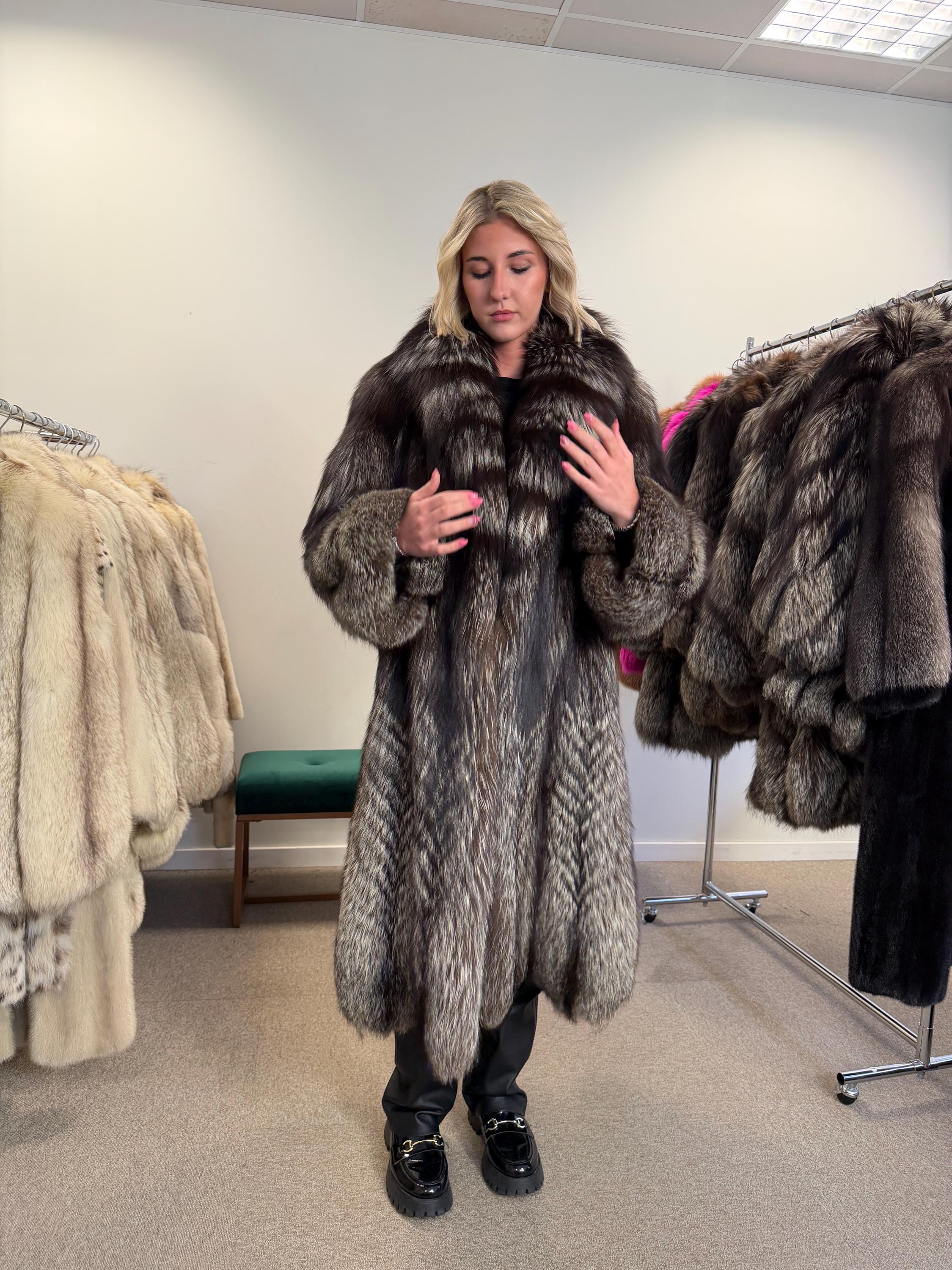 Silver Fox Fur Coat, XL Size, Real Fur Coat, Vintage Fox Fur, Fox Silver Coat, Women Fox Fur Coat, Real Fox, Nordic Fox, Elegant Fox Fur