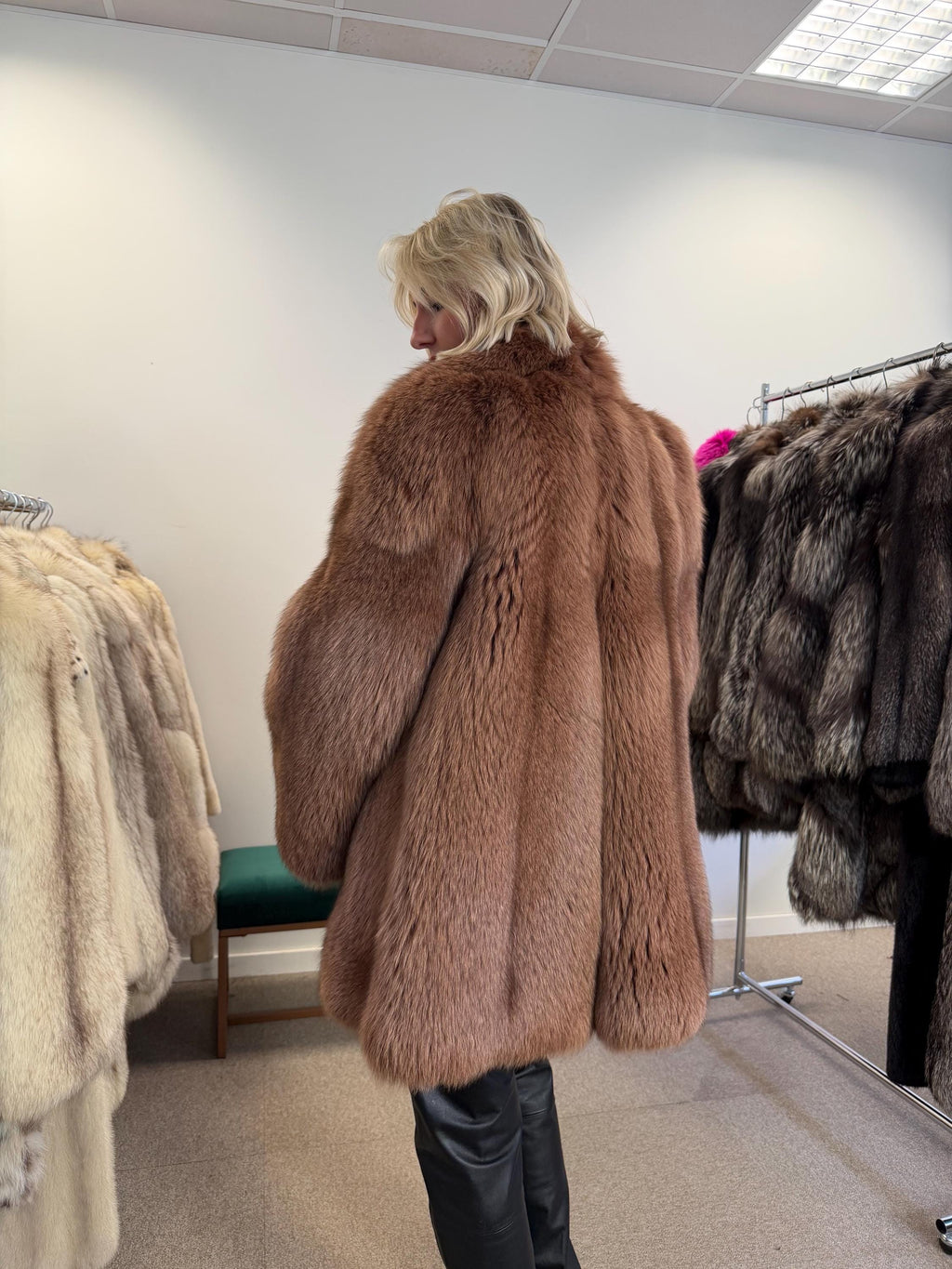 Sable colour Brown fox fur coat full fluffy, medium size, real fur coat, fox fur coat, fur coat women, vintage fur coat, excellent