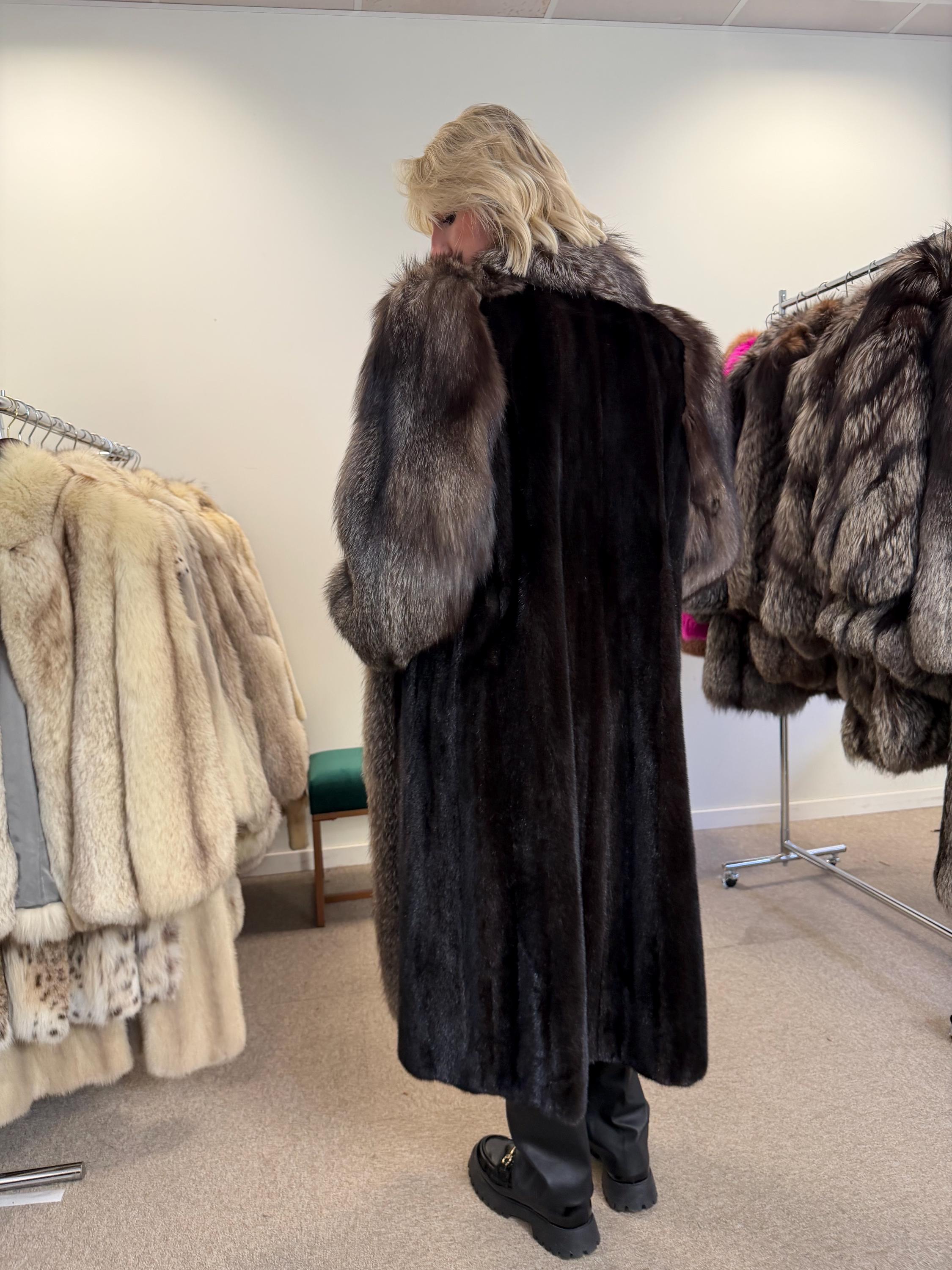 Black Mink Fur Coat, Large Size, Full Black Fur Coat, Excellent Real Black Mink Fur, Vintage Fur Coat, Rare Find Mink Coat, High Fur Quality
