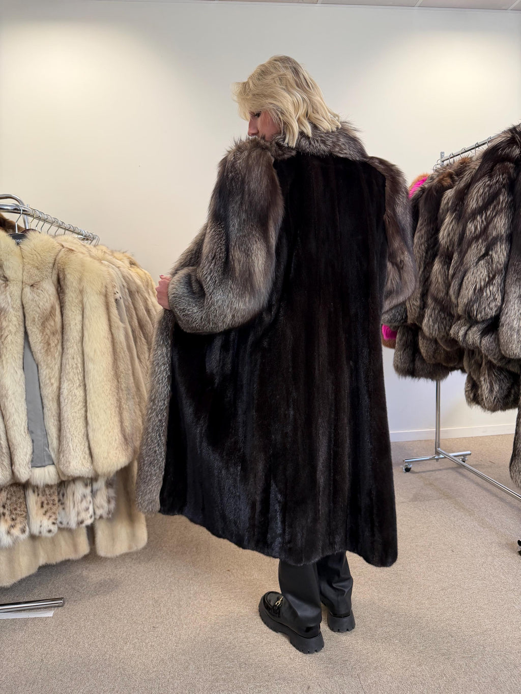 Black Mink Fur Coat, Large Size, Full Black Fur Coat, Excellent Real Black Mink Fur, Vintage Fur Coat, Rare Find Mink Coat, High Fur Quality