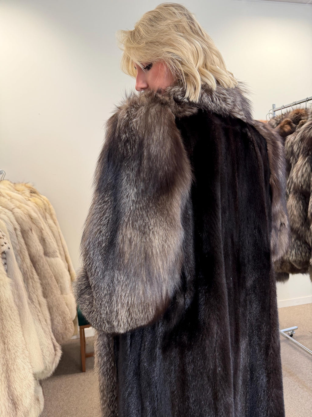 Black Mink Fur Coat, Large Size, Full Black Fur Coat, Excellent Real Black Mink Fur, Vintage Fur Coat, Rare Find Mink Coat, High Fur Quality