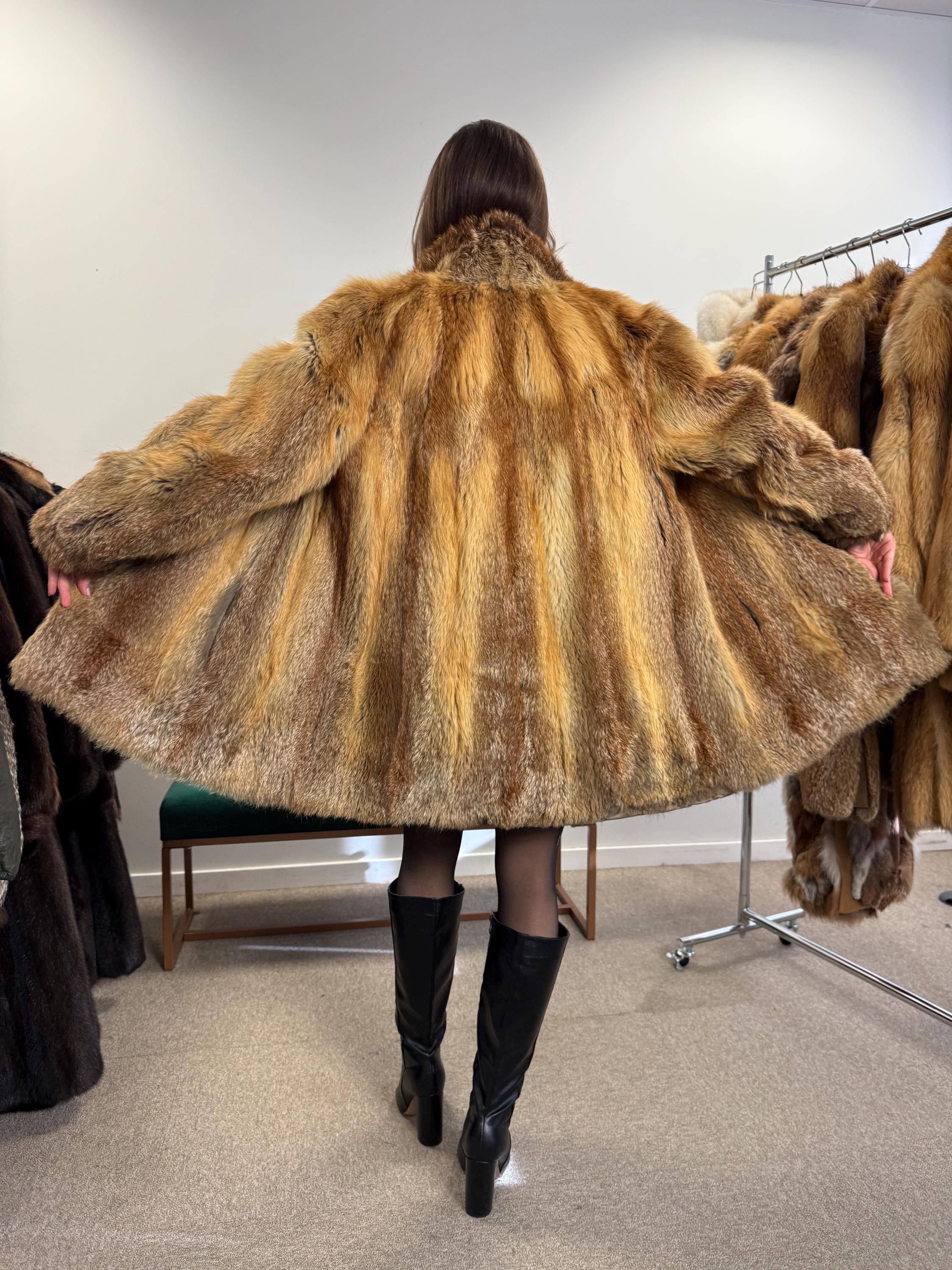Outlet Red Fox Fur Coat, Medium Size, Vintage Fur Coat, Fur Coat Women, Real Fox Coat, Fox Fur Jacket, Fur, Fox Coat, Red Fox,damaged lining