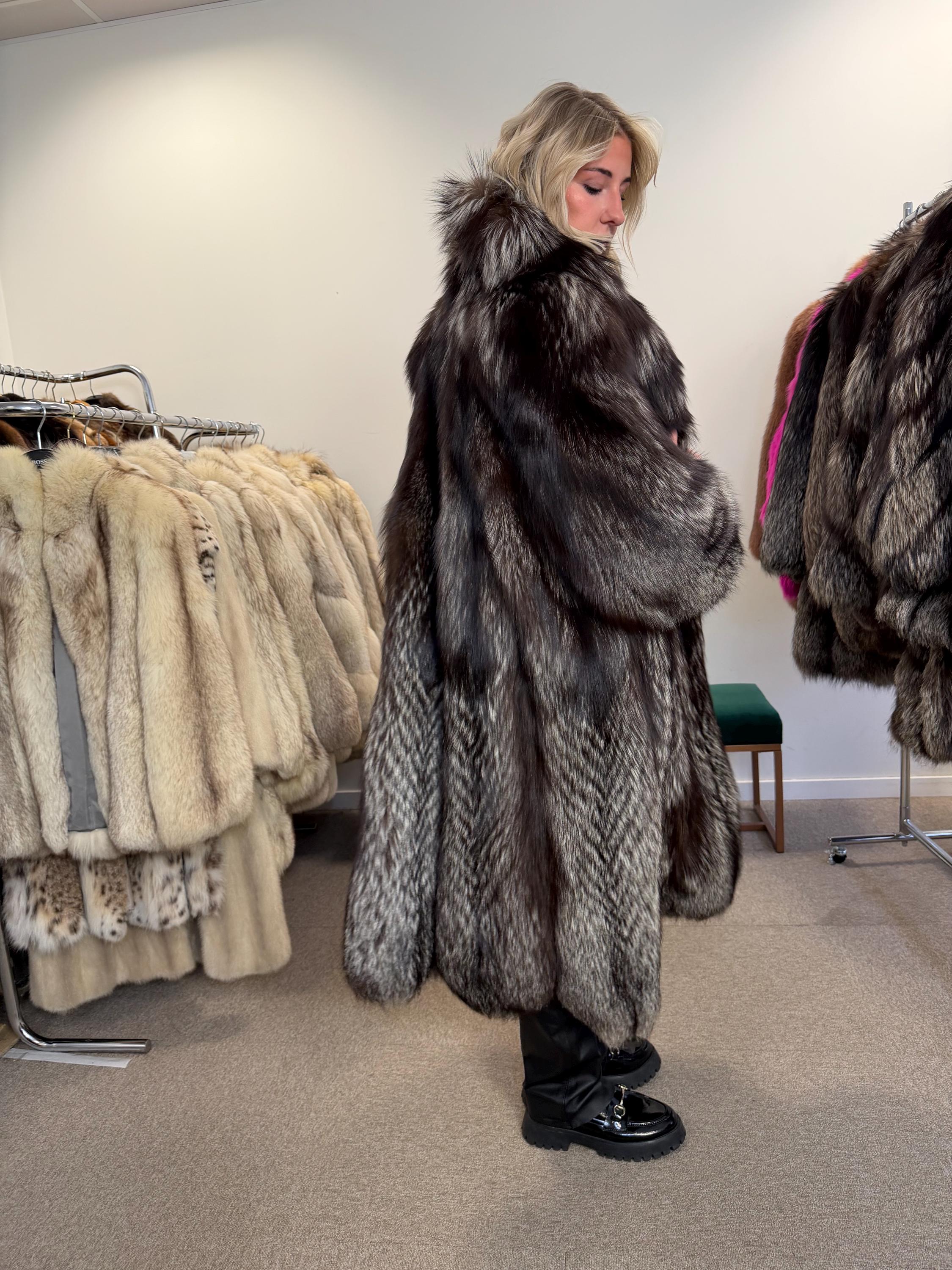 Silver Fox Fur Coat, XL Size, Real Fur Coat, Vintage Fox Fur, Fox Silver Coat, Women Fox Fur Coat, Real Fox, Nordic Fox, Elegant Fox Fur