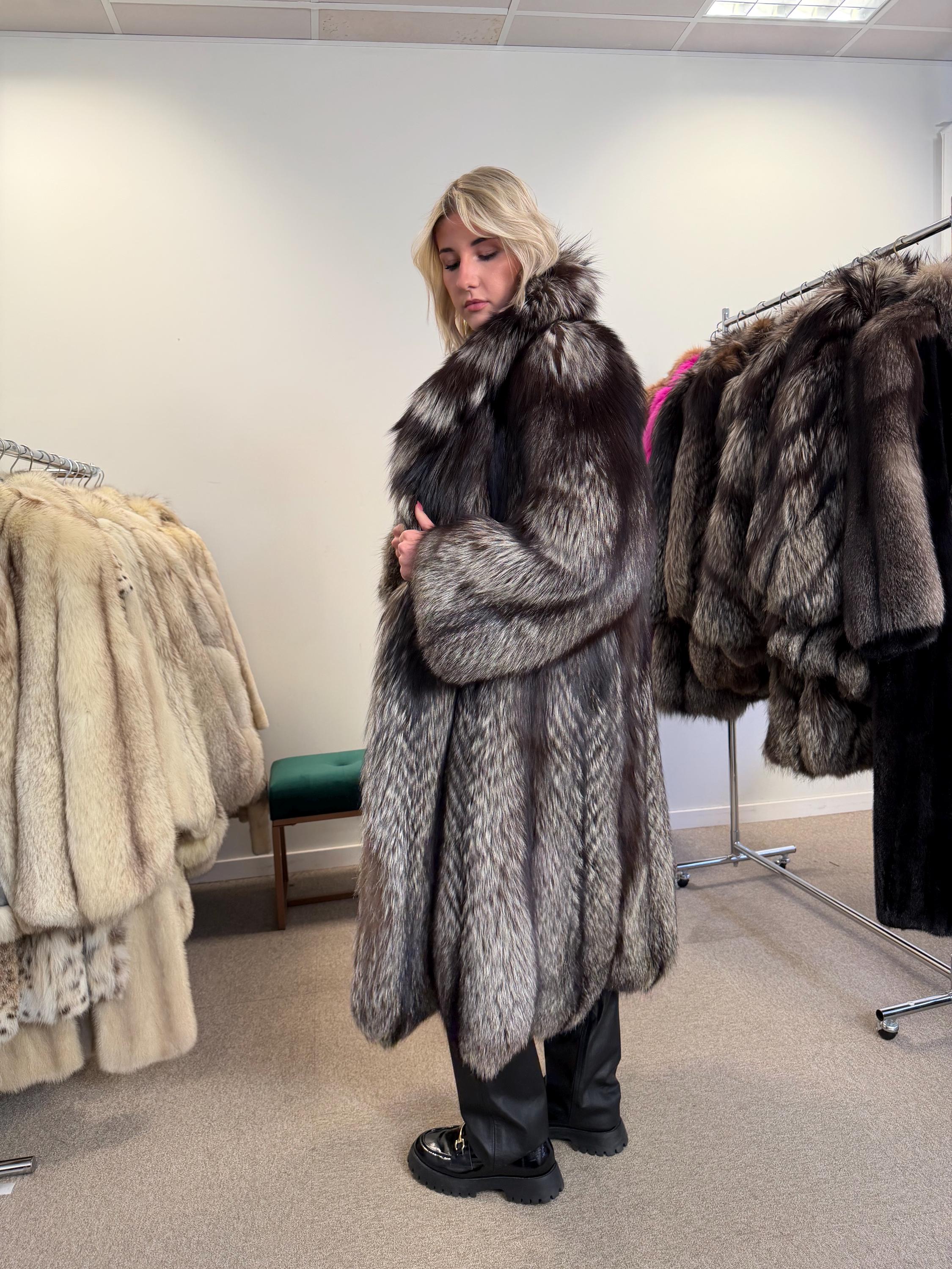 Silver Fox Fur Coat, XL Size, Real Fur Coat, Vintage Fox Fur, Fox Silver Coat, Women Fox Fur Coat, Real Fox, Nordic Fox, Elegant Fox Fur
