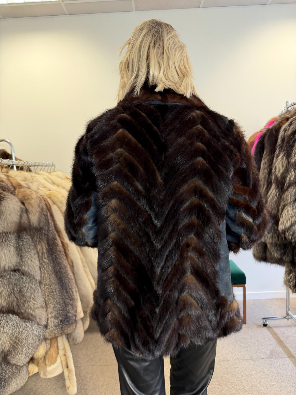 Dark Brown Mink Fur Jacket, Medium Size, Mink Coat, Real Fur Jacket, Fur Coats, Mink Fur, Brown Mink, Fur, Fur Jacket Mink, Brown Fur Coat