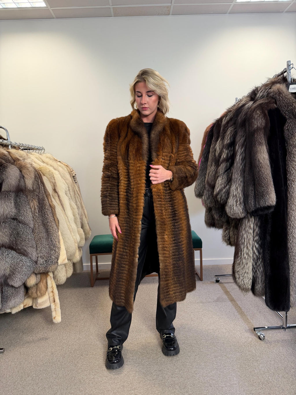 Black Possum Fur Coat, Large Size, Luxury Fur Coat, Real Fur Coat, Full-Length Possum Fur Coat, Vintage Fur Coat, Women's Fur Coat, Real Fur
