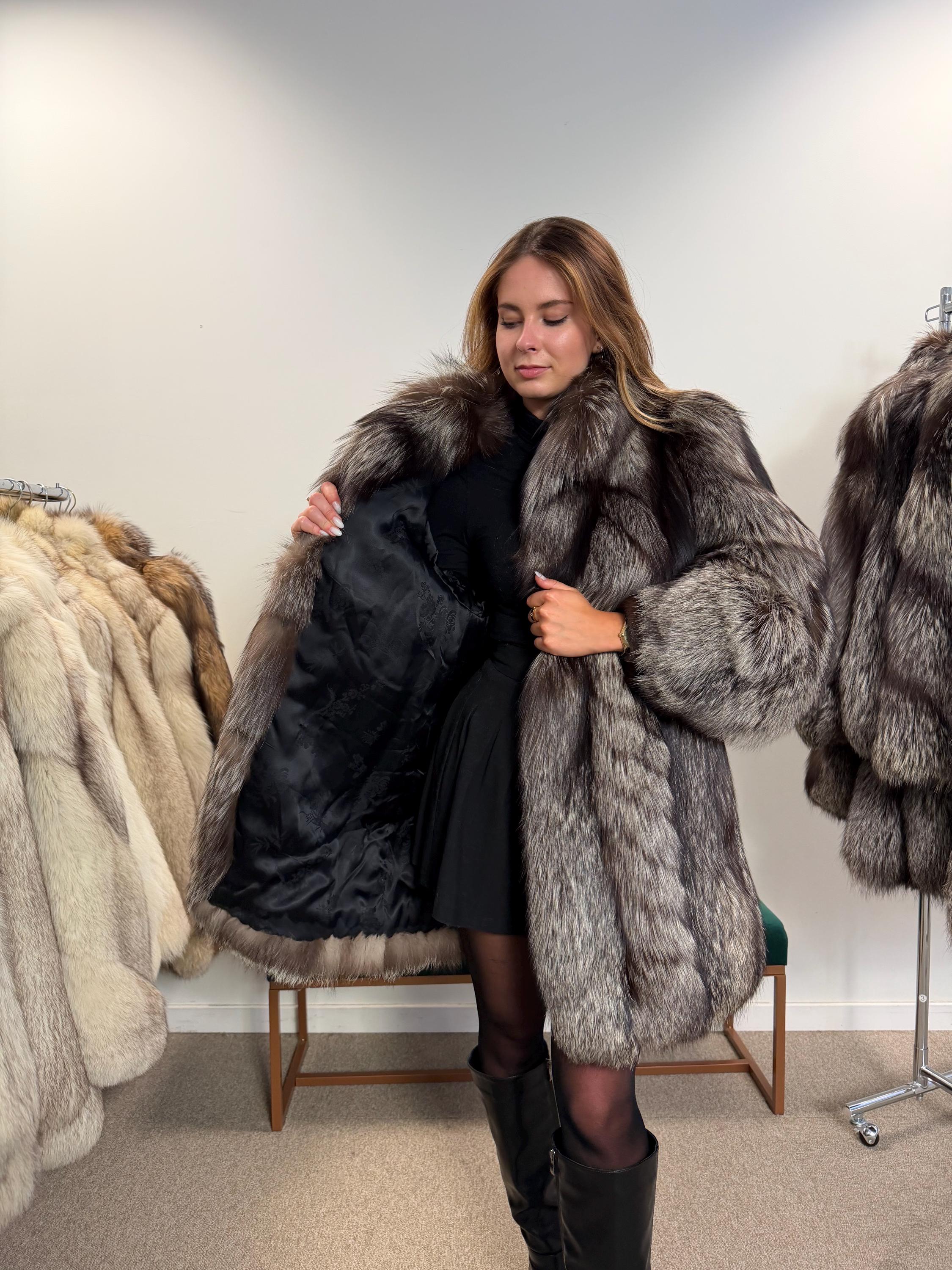 Silver Fox Fur Coat, Medium Size, Real Fur Coat, Vintage Fox Fur, Silver Fox Fur Coat, Women's Fur Coat, Real Fox, Nordic Fox, Elegant Coat