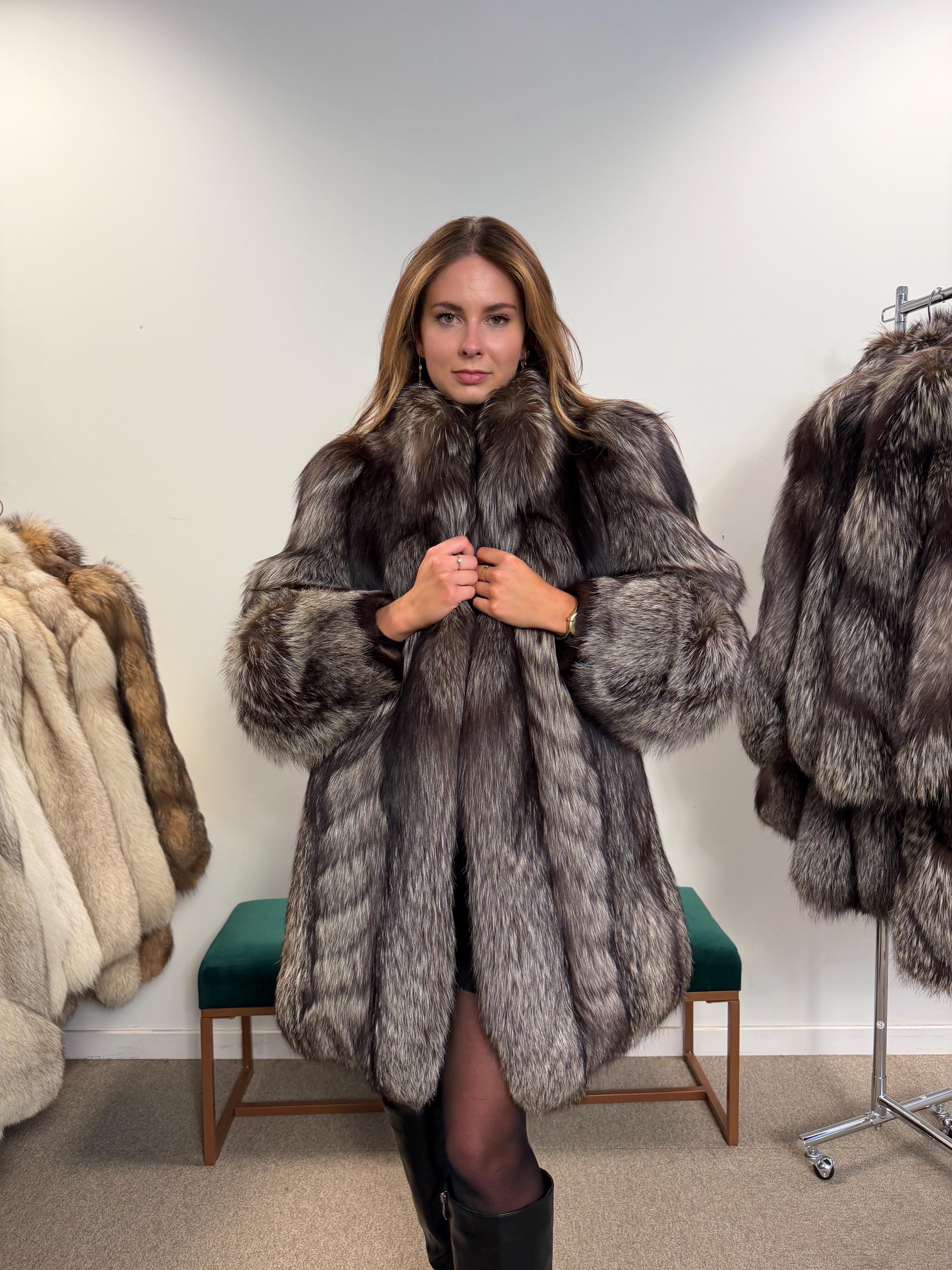 Silver Fox Fur Coat, Medium Size, Real Fur Coat, Vintage Fox Fur, Silver Fox Fur Coat, Women's Fur Coat, Real Fox, Nordic Fox, Elegant Coat