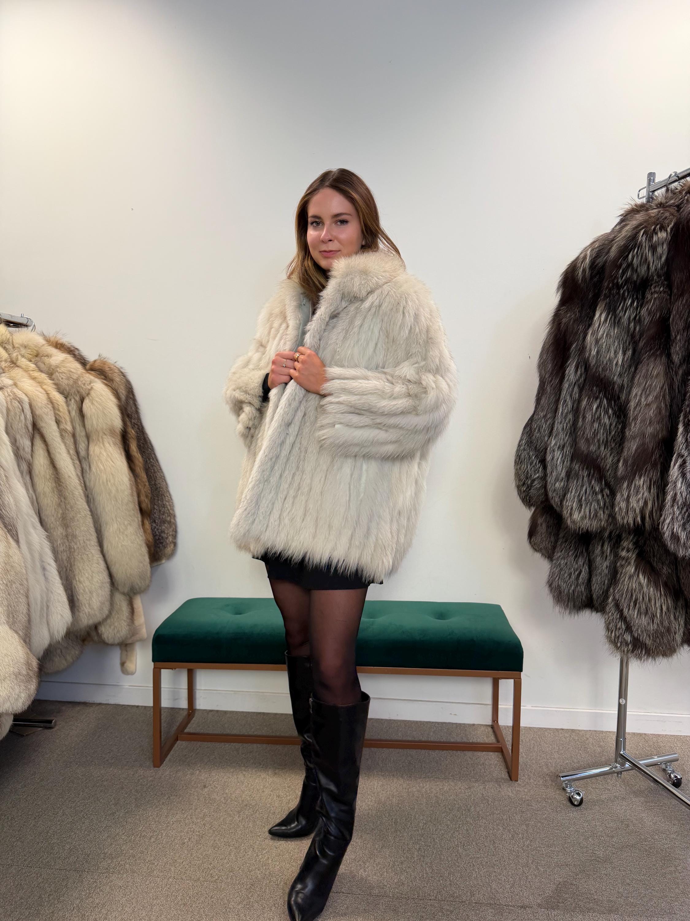 White Fox Fur Jacket, Medium Size, Blue Fox Jacket, Vintage Fur Jacket, Women's Fur Jacket, Real Fox Fur, Real Fox Jacket, Soft Fur Jacket
