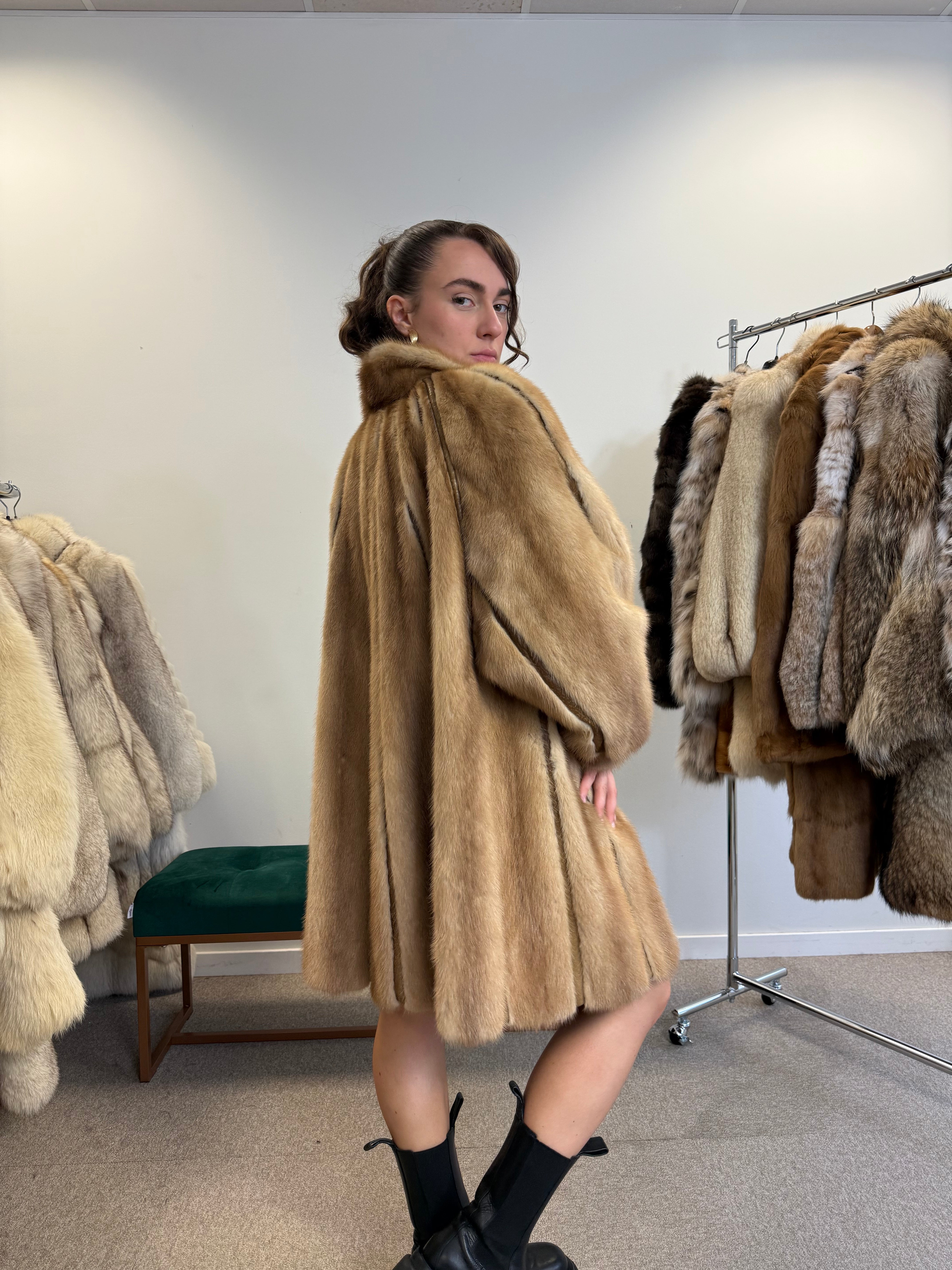 Real Mink Fur Jacket XL for Women – Soft and Elegant Vintage Mink Coat