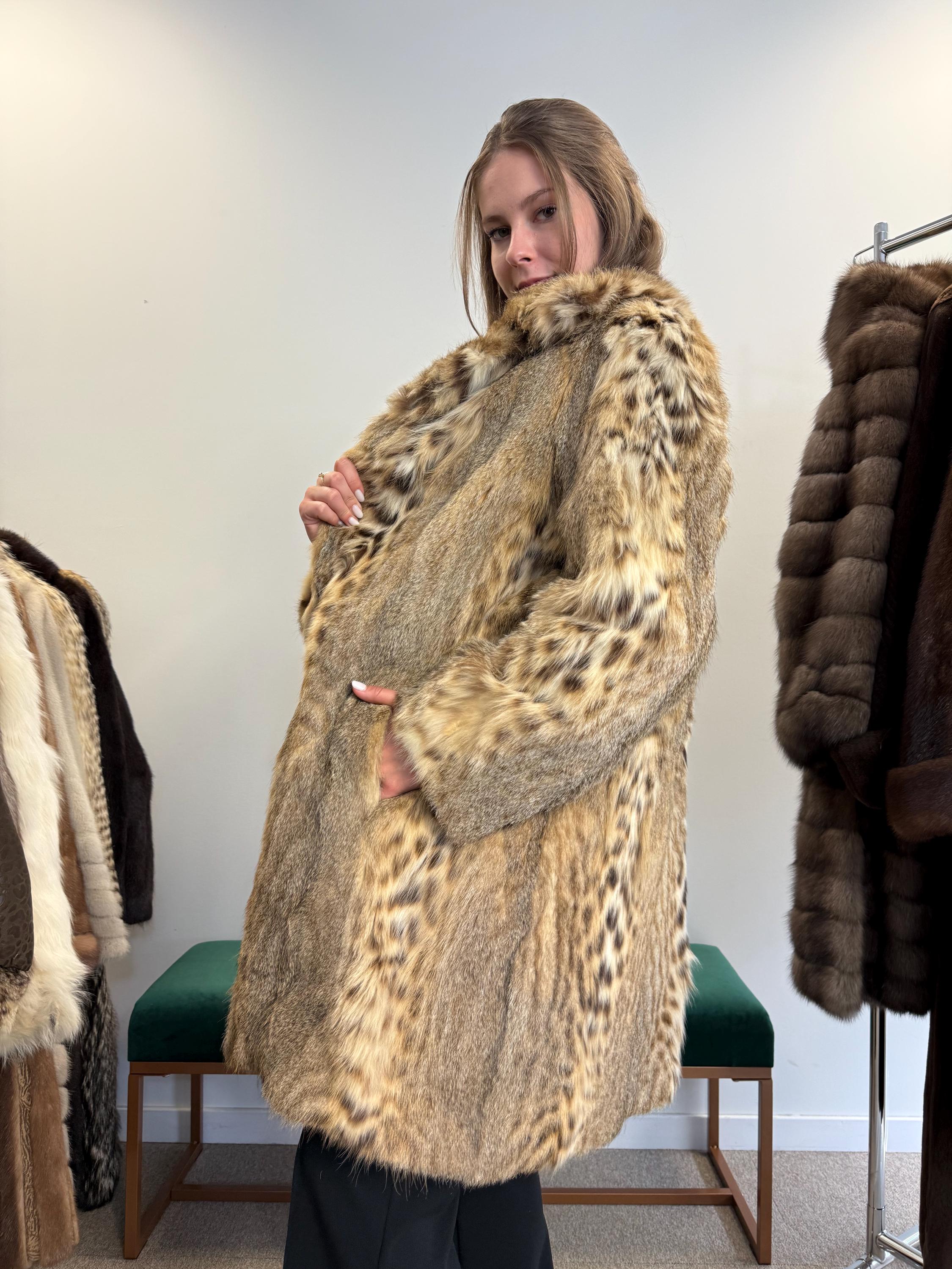 Vintage lynx fur coat with pockets, women’s natural real fur outerwear.