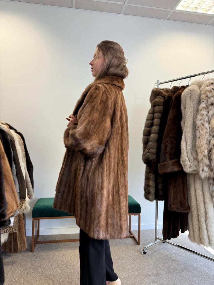Functional pockets of pastel mink fur coat, women’s XL, soft luxurious vintage fur.
