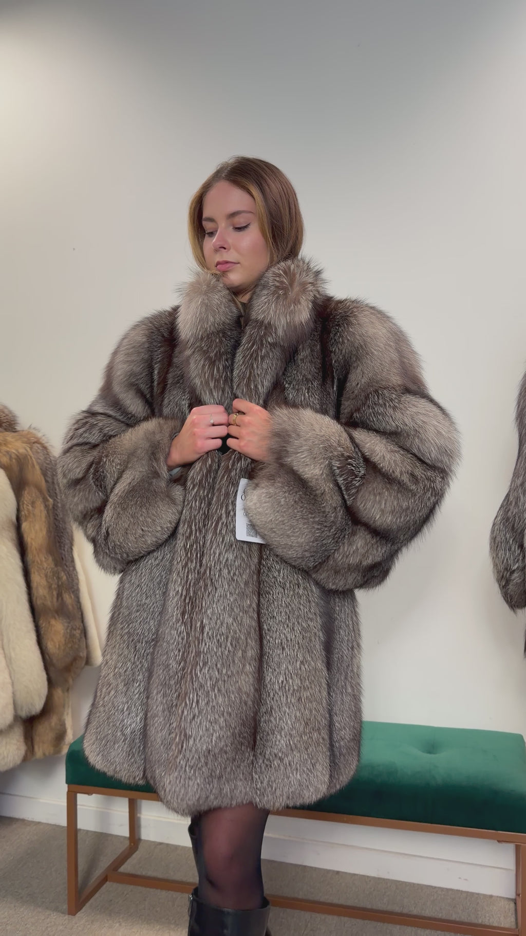 Silver Fox Fur Coat, XL Size, Real Silver Fox Fur, Luxury Fur Coat, Women's Fur Coat, Vintage Fur Coat, Big Collar Swinger Fox Coat, Real Fur