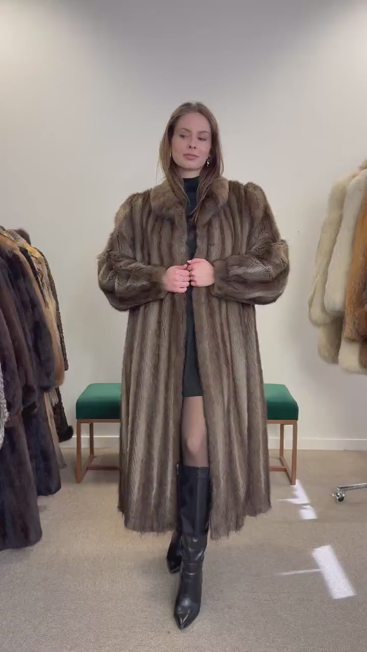 Luxury Muskrat Fur Coat, XXL Size, Long Muskrat Coat, Soft Fur Coat, Vintage Fur Coat, Real Muskrat Coat, Full Length Fur Coat