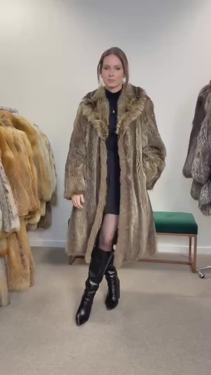 Fluffy Raccoon Fur Coat, XL Size, Silver Brown, Real Raccoon Fur, High-Quality Fur, Soft & Warm Fur Coat, Rare Find Coat, Vintage Fur Coat