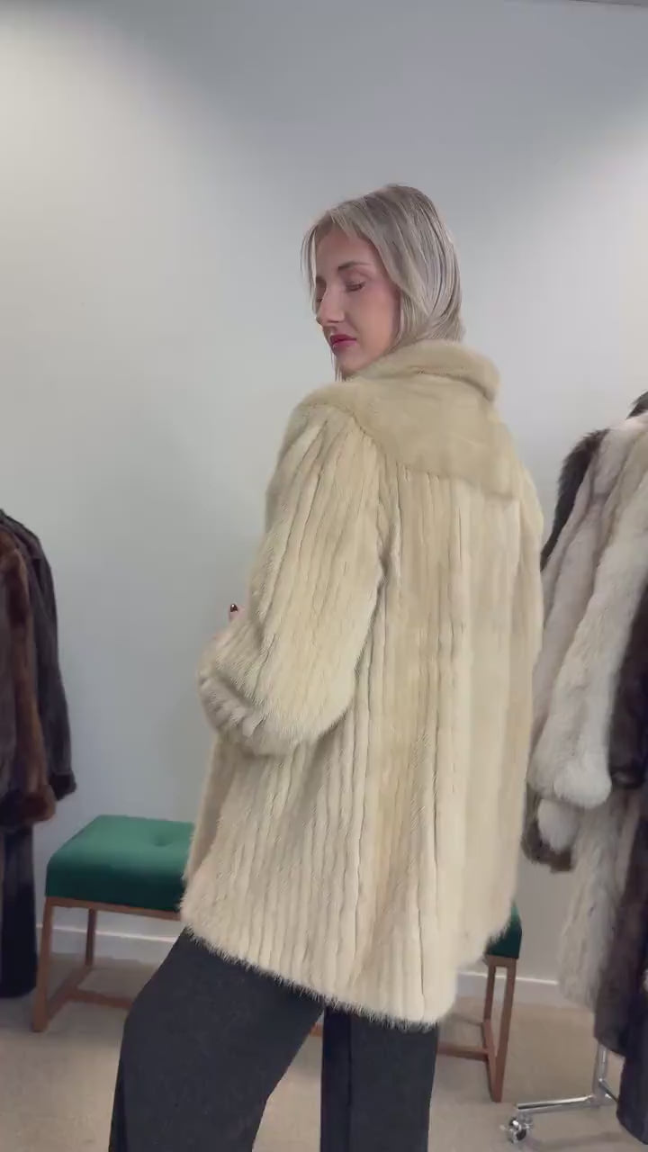 White Saga Mink Jacket, Medium Size, White Mink Fur, Real Fur Jacket, Mink Coat Women, Thick Mink Coat, Saga Mink, Vintage Fur Jacket, Mink