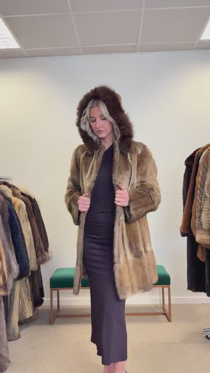 Muskrat Fur Coat, Hooded Muskrat Coat, Medium Size, Vintage Fur Coat, Soft Muskrat Coat, Brown Fur Coat, Women's Fur Coat, Real Muskrat Fur