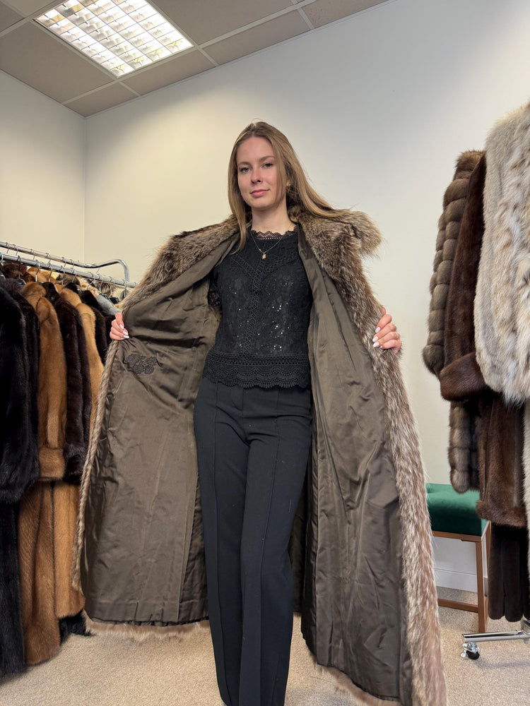 Open front view of raccoon fur coat, women’s large, natural colour, soft thick vintage fur.