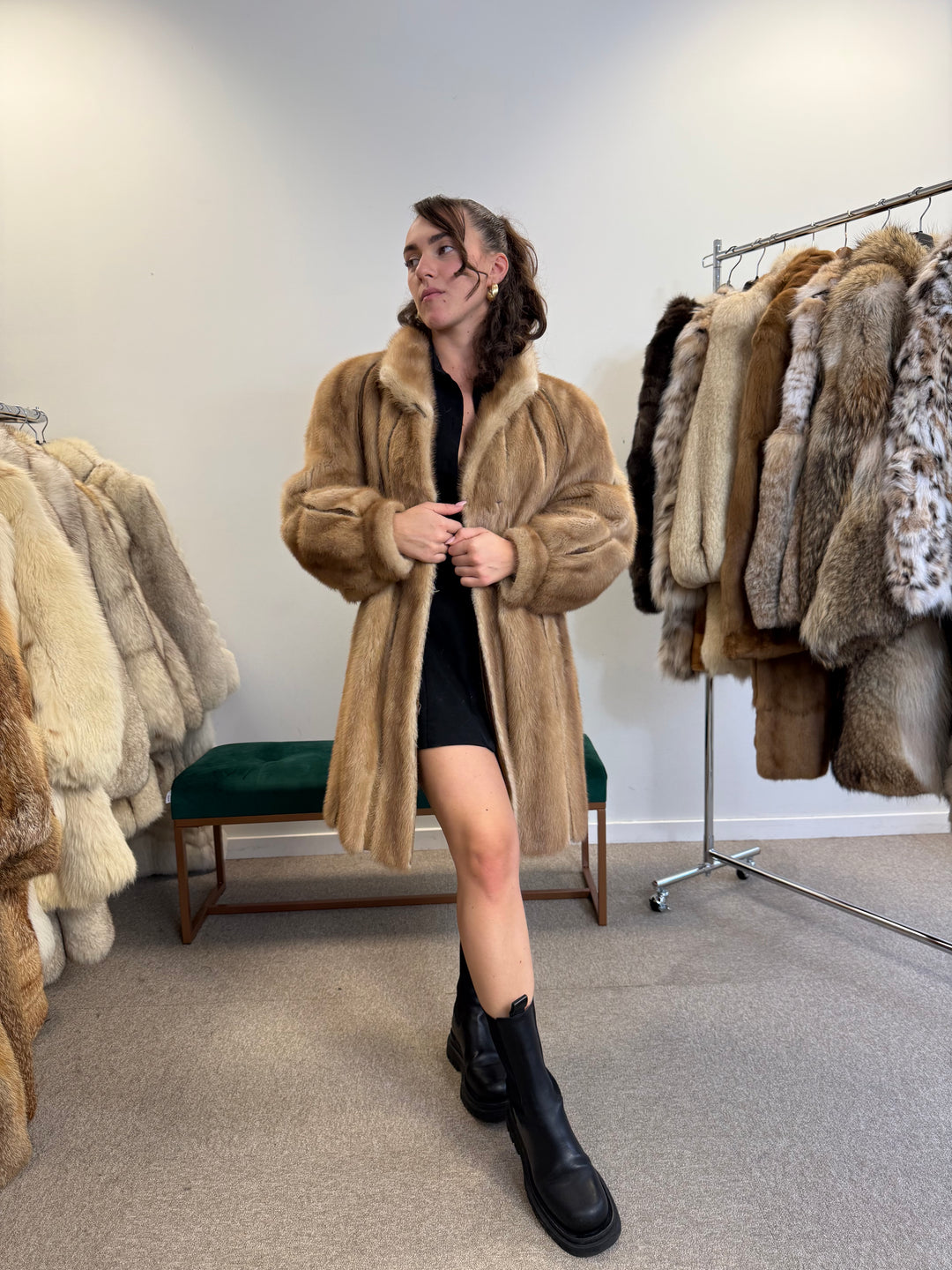 Real Mink Fur Jacket XL for Women – Soft and Elegant Vintage Mink Coat
