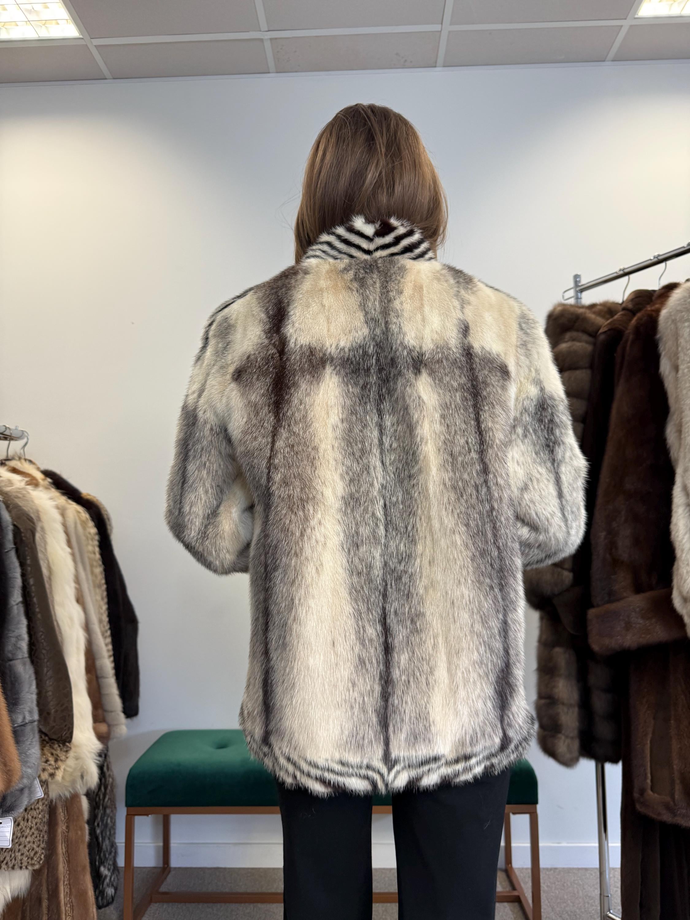 Real mink fur jacket in cross pattern, medium size, soft white and grey fur, perfect vintage look.