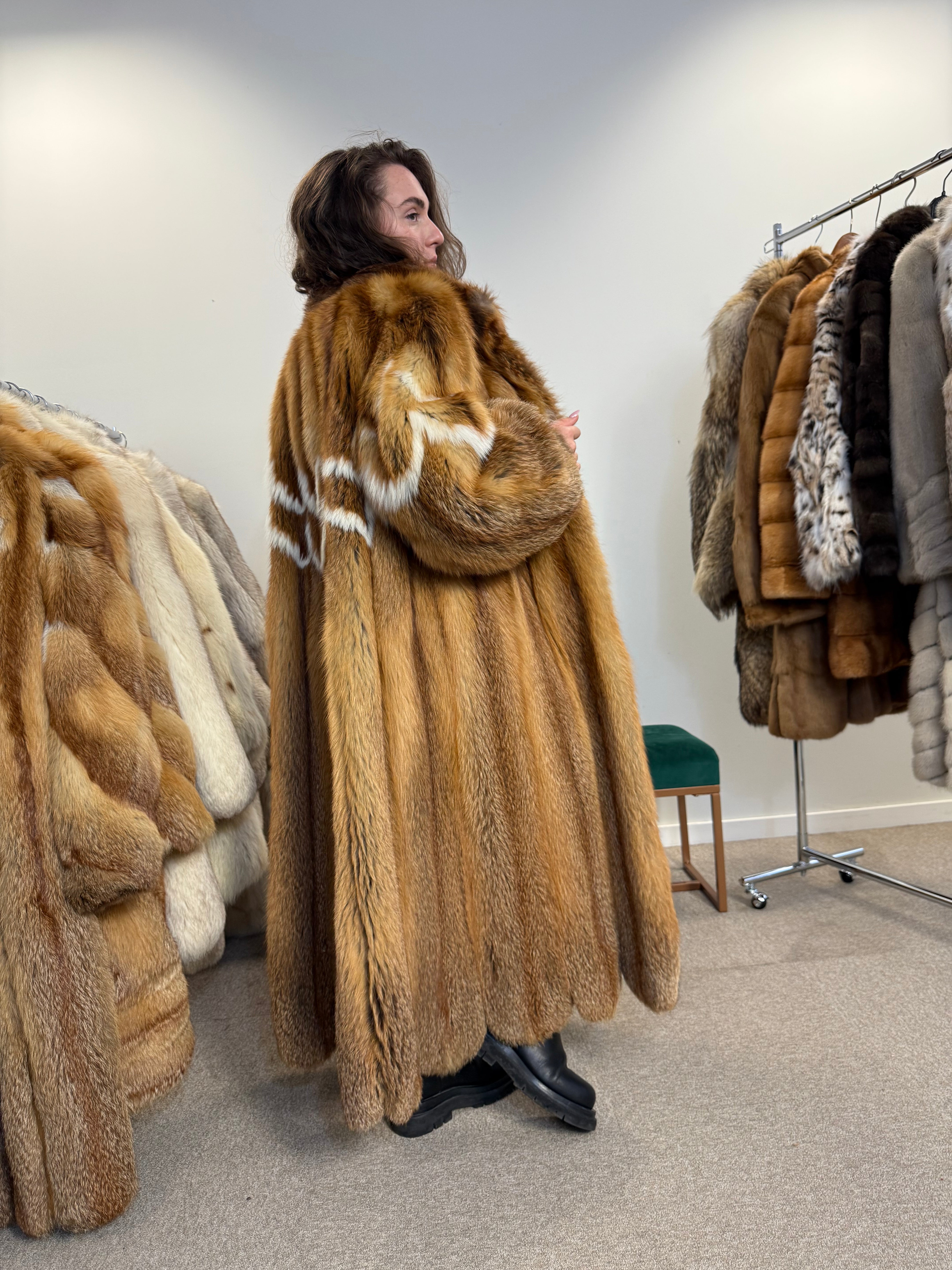 Real Red Fox Fur Coat – Rare Vintage Design in Excellent Condition
