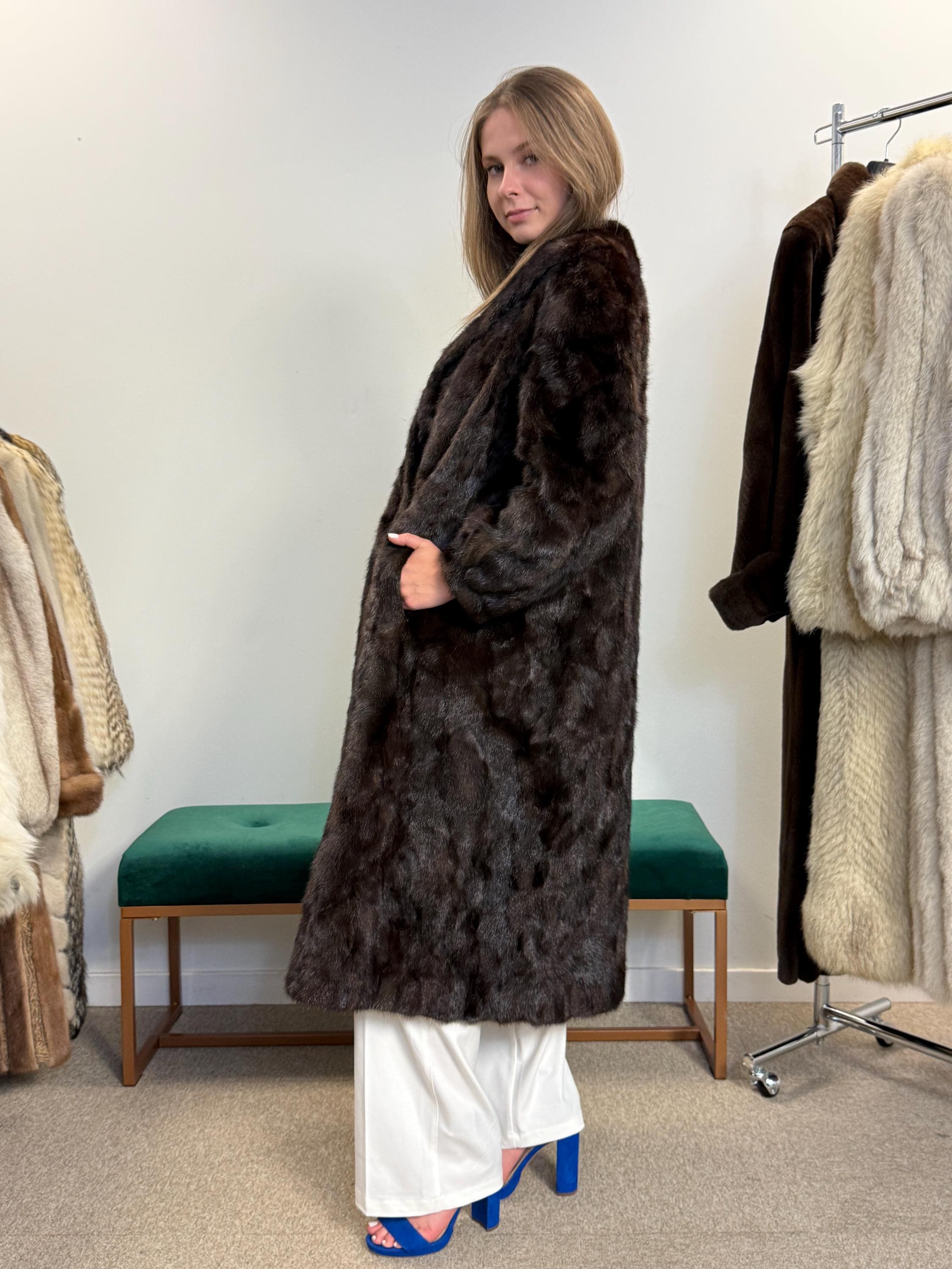 Soft and Thick Mink Fur Coat, Medium Large Size, Luxury Outerwear