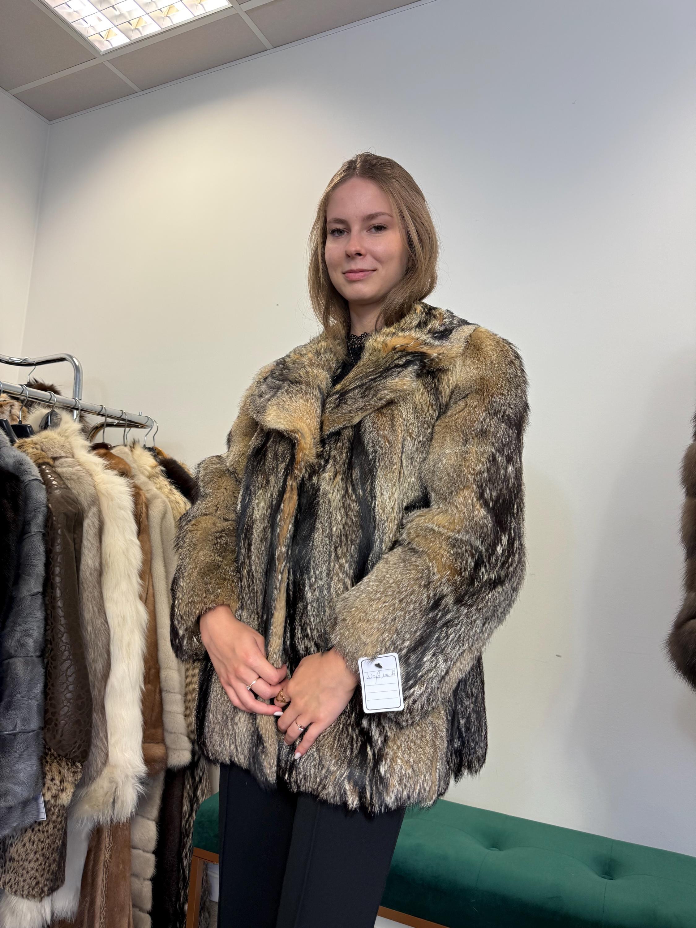 Rare vintage coyote fur jacket, women’s small size, natural thick fur side view
