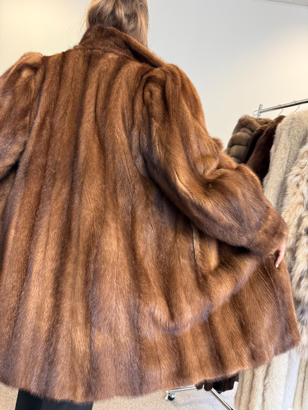 Women’s Light Brown Mink Coat – Soft Thick Real Fur Vintage Style